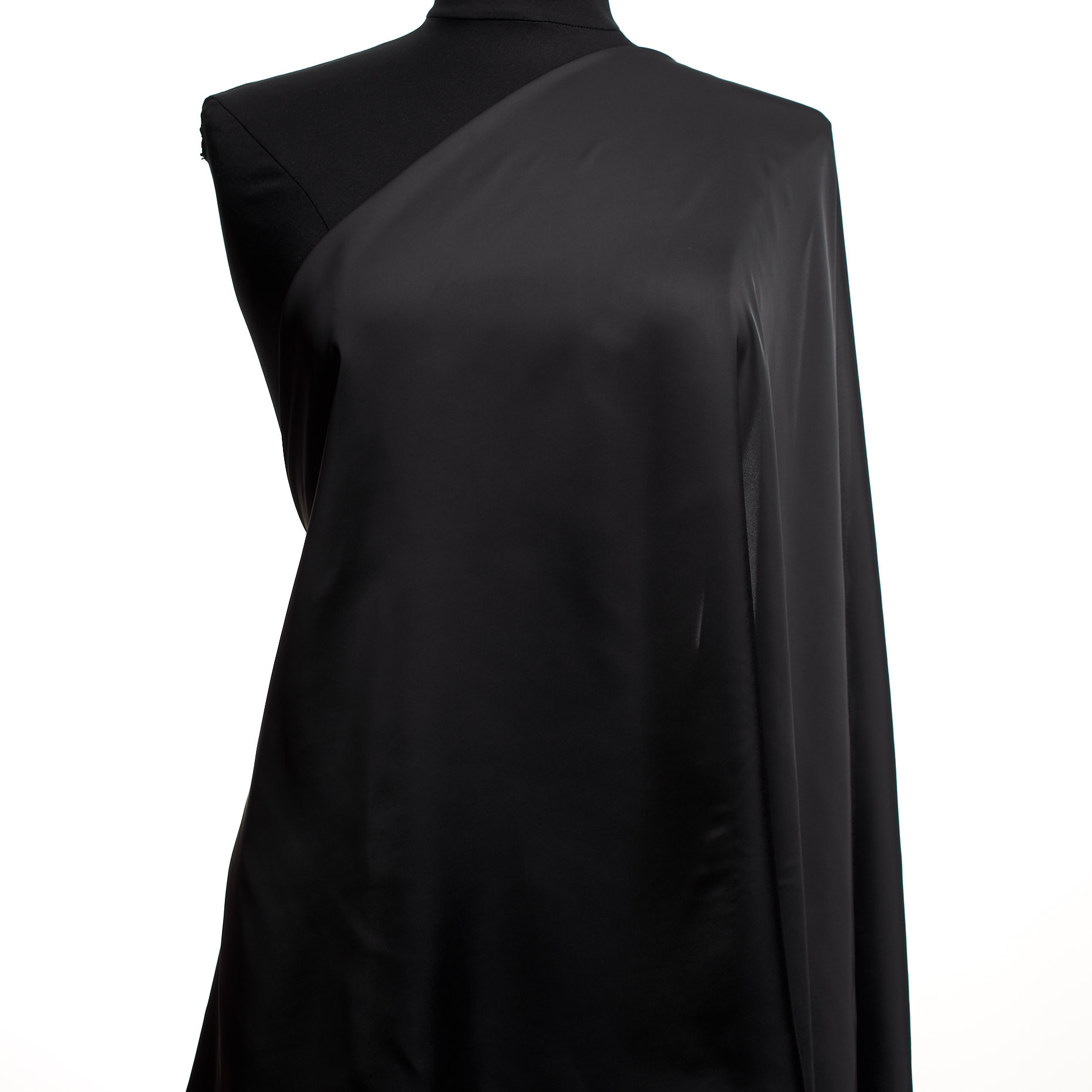 SATIN, BLACK BEAUTY (F000043376) - Mannequin