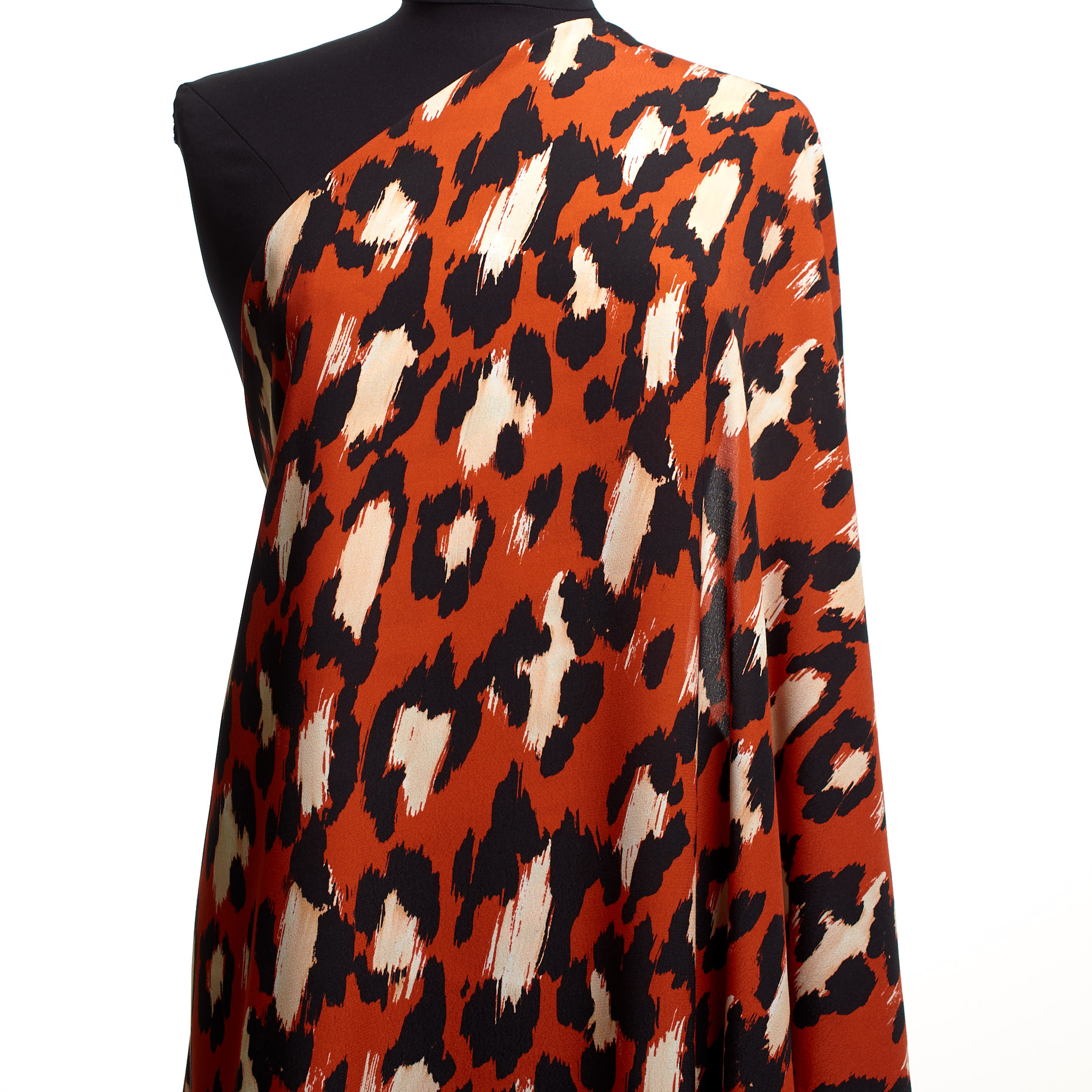 CRÊPE, VISCOSE, PRINTED, SUMMER FIG&RAVEN BLACK (F000040108) - Mannequin