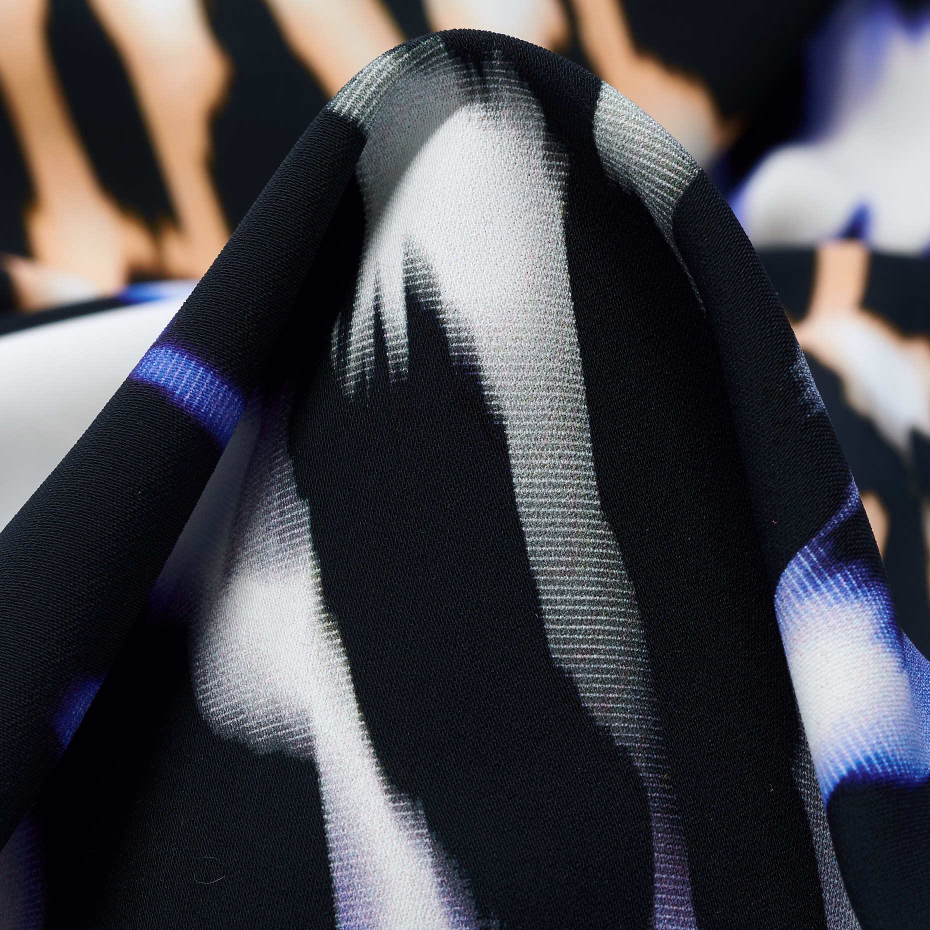 CRÊPE, PRINTED, ALMOST APRICOT&STRONG BLUE (F000043041)