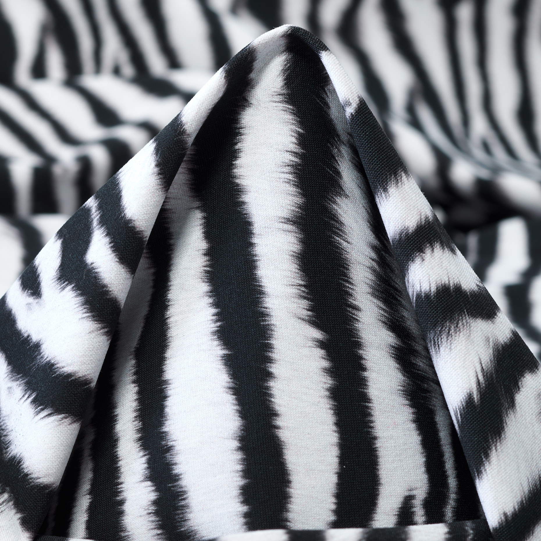 Techno Jersey, Animales, Alta Elasticidad, Raven Black&Brilliant White (F000041293)