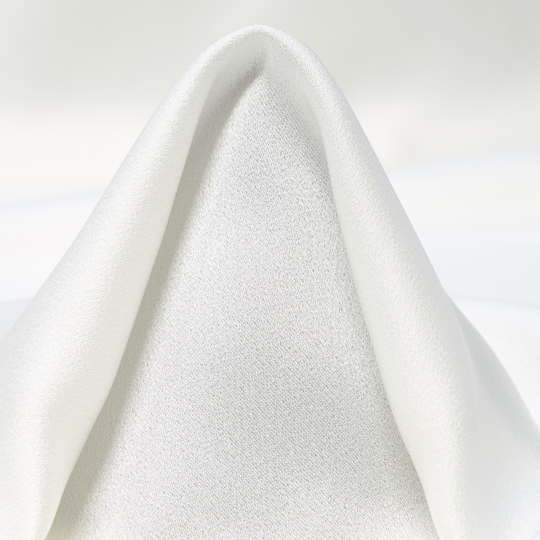 SATIN, ELASTIC, BRILLIANT WHITE (F000048929)