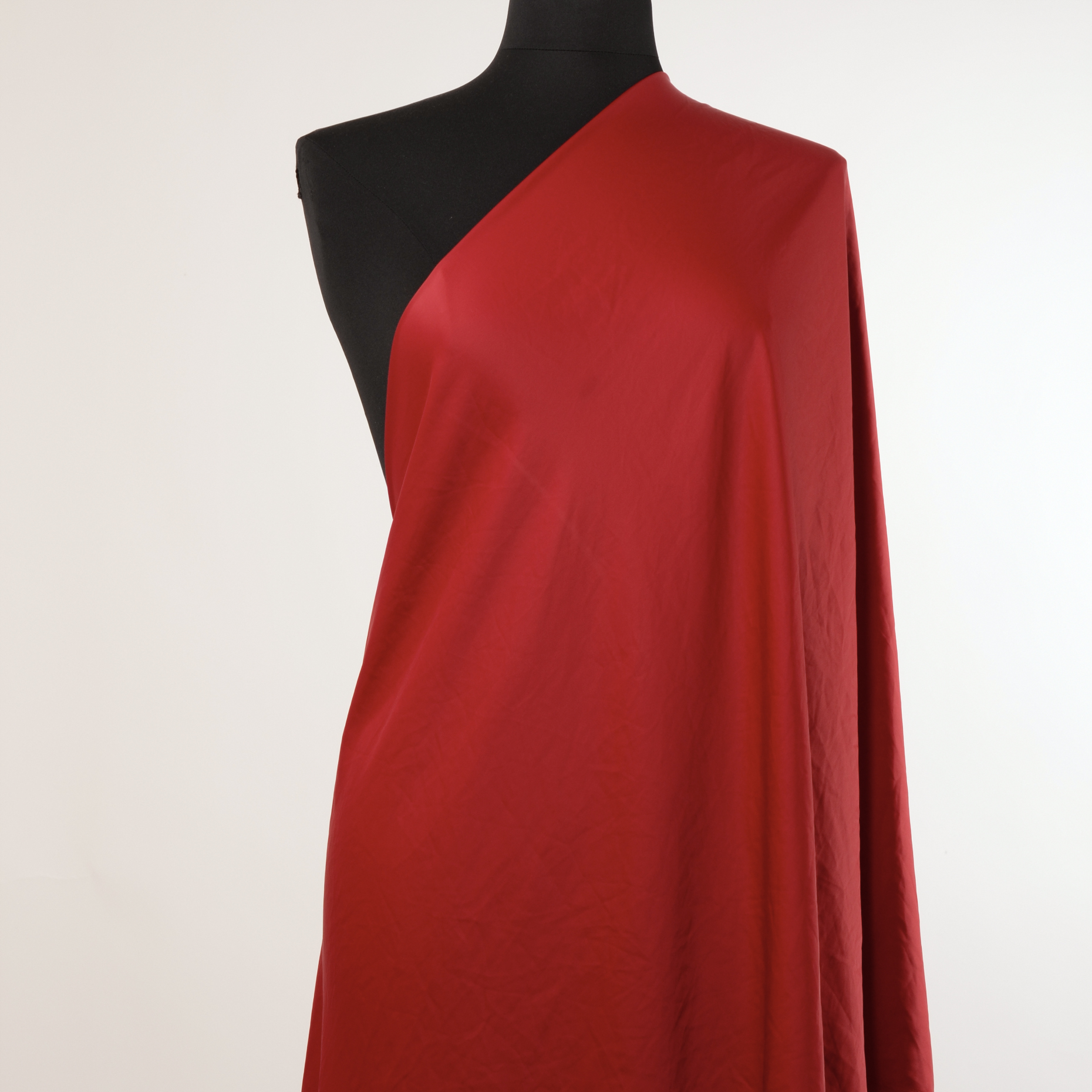 Эффект Шёлка, Savvy Red (F000015765) - Манекен