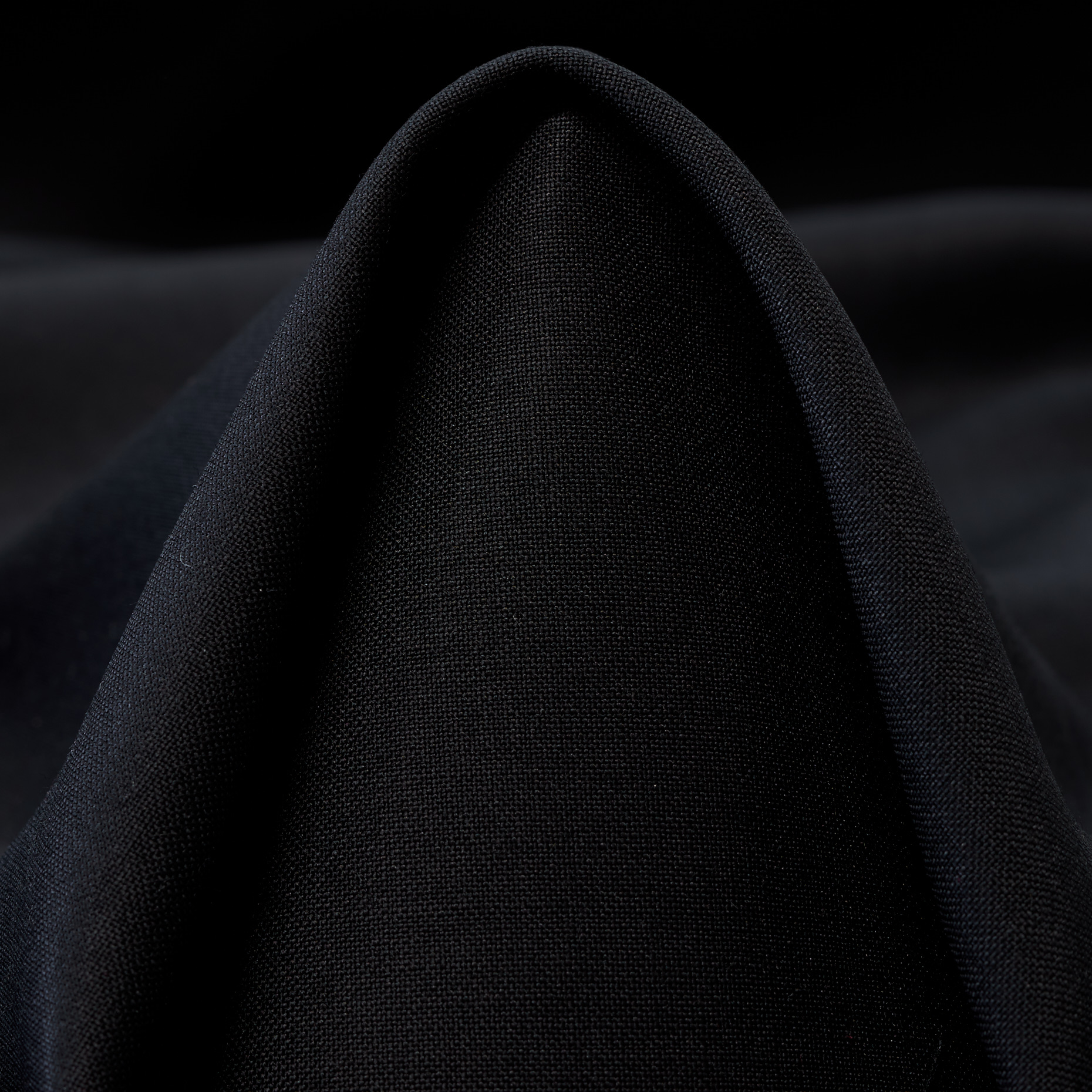 COOL WOOL, VIRGIN WOOL, RAVEN BLACK