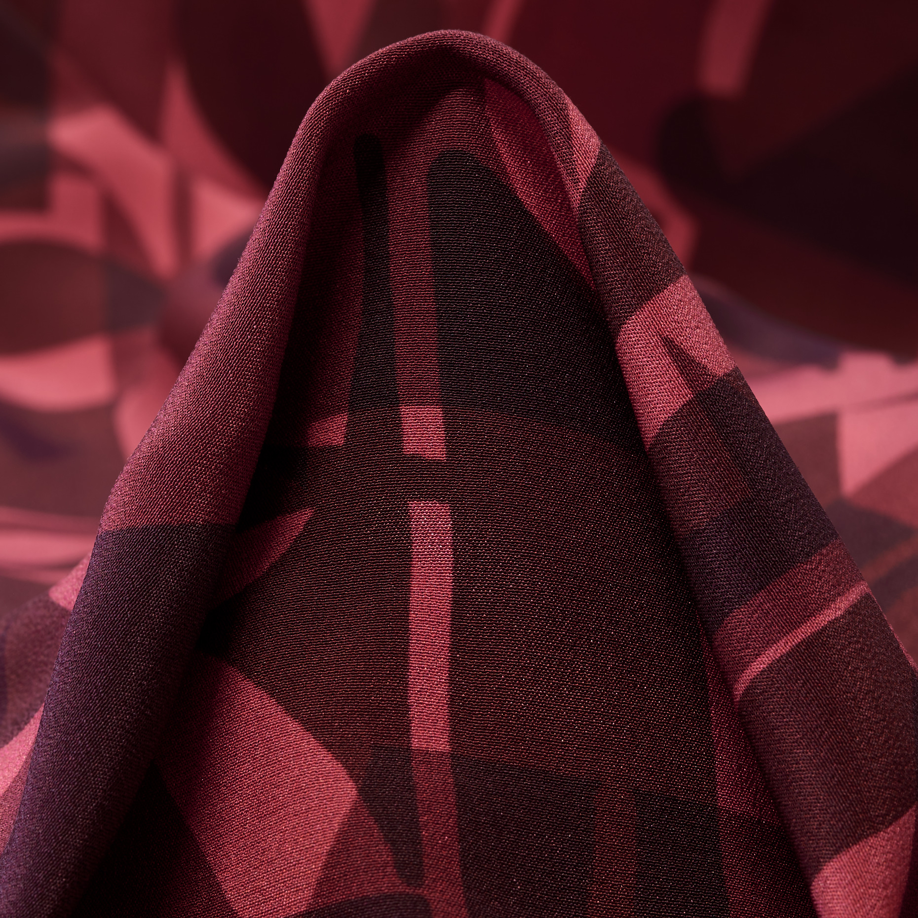 Crêpe, Seide, Bedruckt, Cardinal&Bitter Chocolate (T0000649)