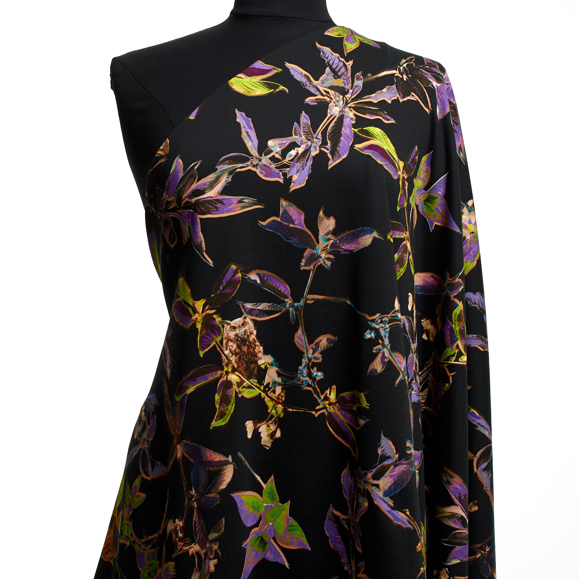 JERSEY, COTTON, ELASTIC, RAVEN BLACK (F000045998) - Mannequin