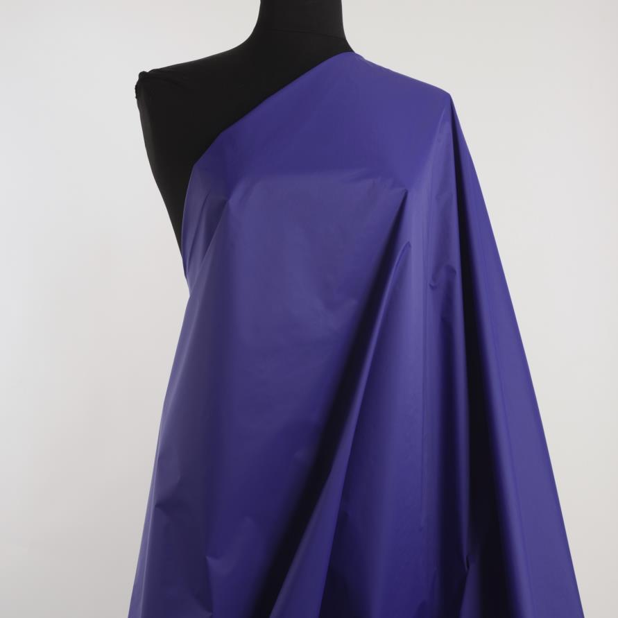 OUTDOOR, SPECTRUM BLUE (F000027571) - Mannequin