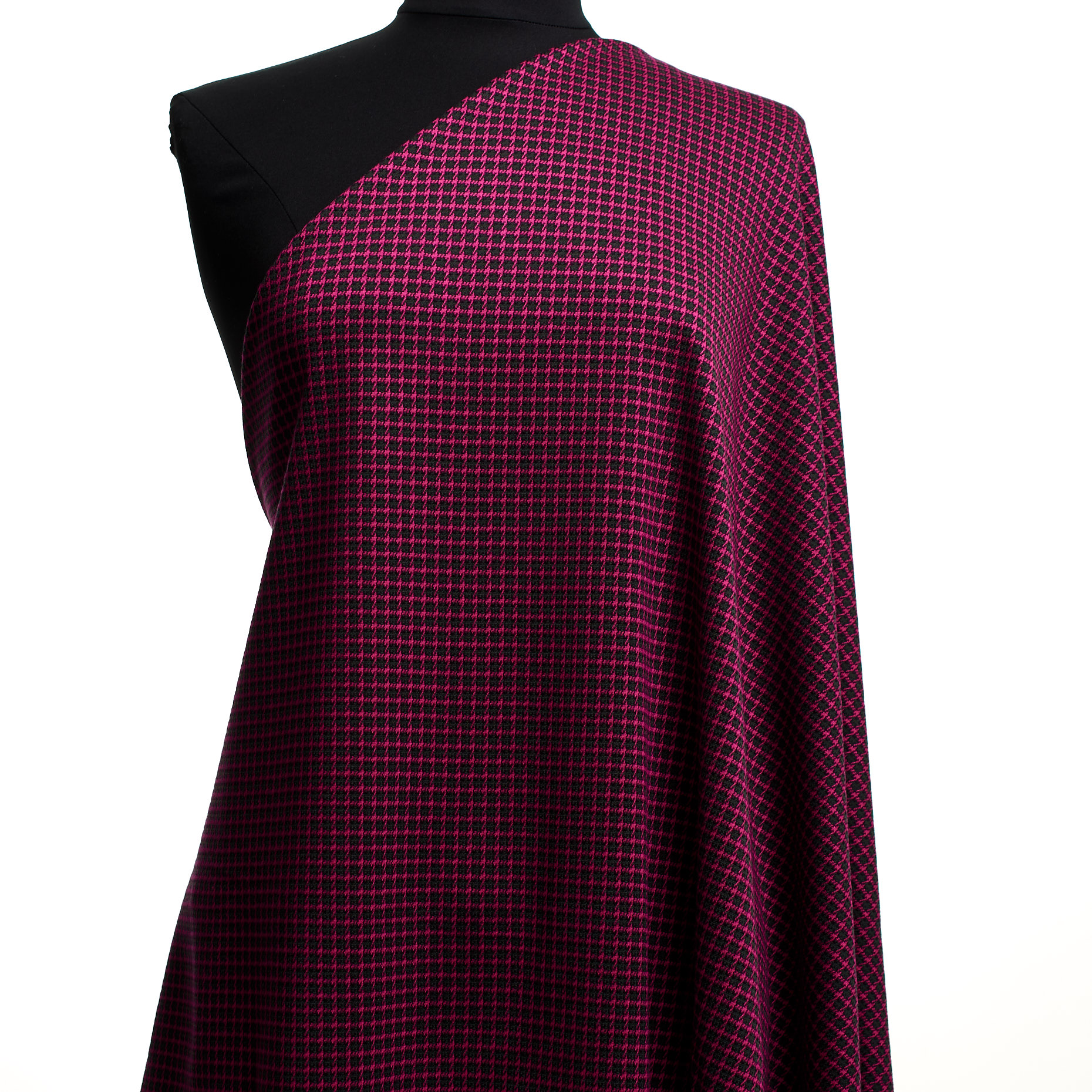 Трикотаж, Жаккард , Вискоза, Magenta&Volcanic Ash (F000043961) - Манекен