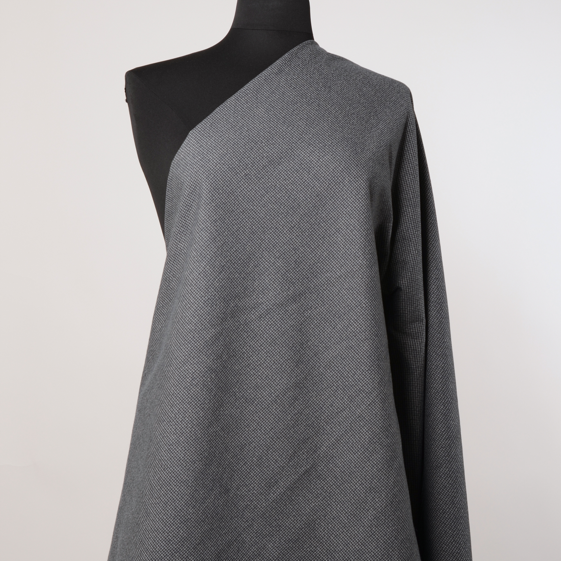 COTTON, MICRO DESIGN, GRAPHITE (F000017309) - Mannequin