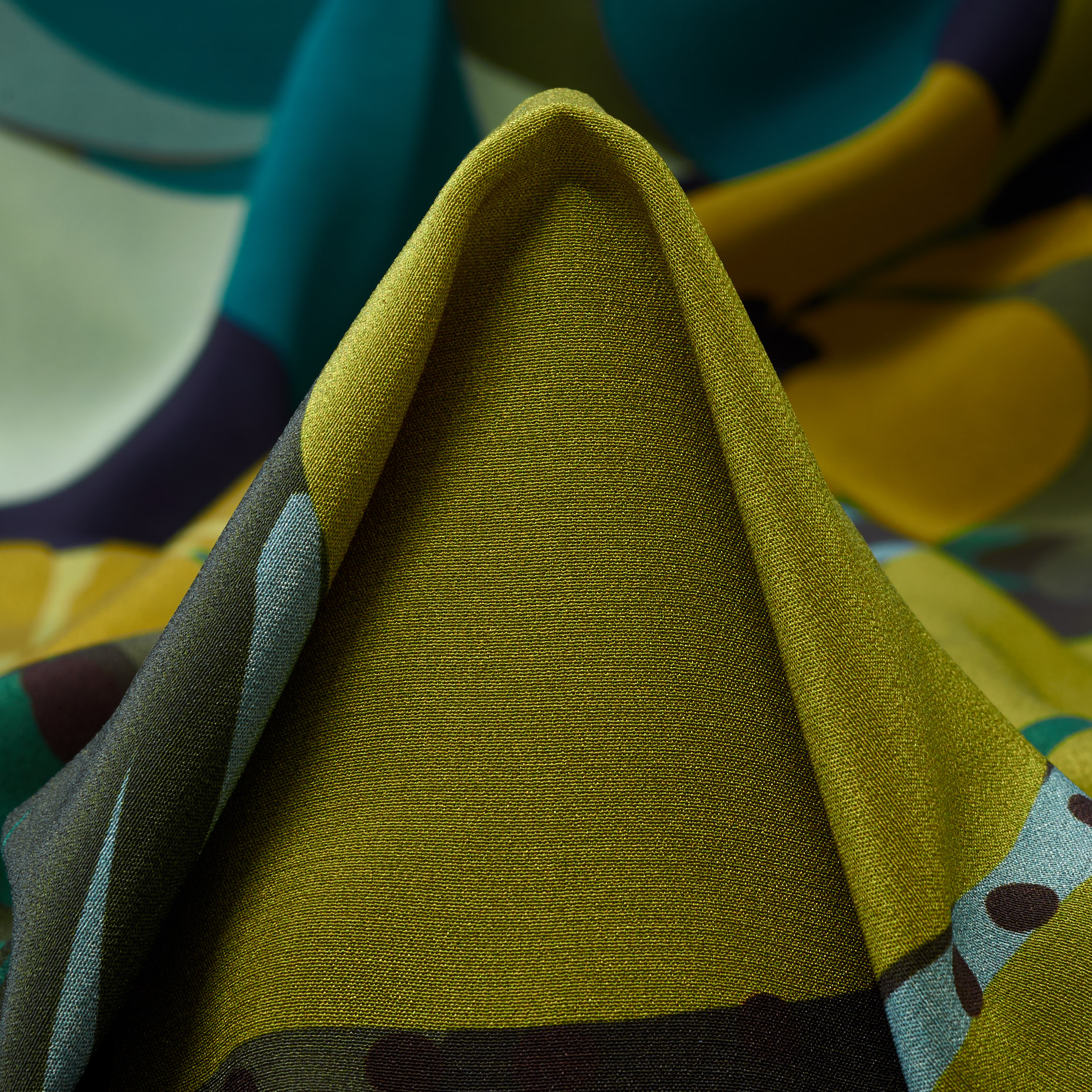 CRÊPE, SILK, PRINTED, GOLDEN CYPRESS&PURPLE VELVET (T0000621)