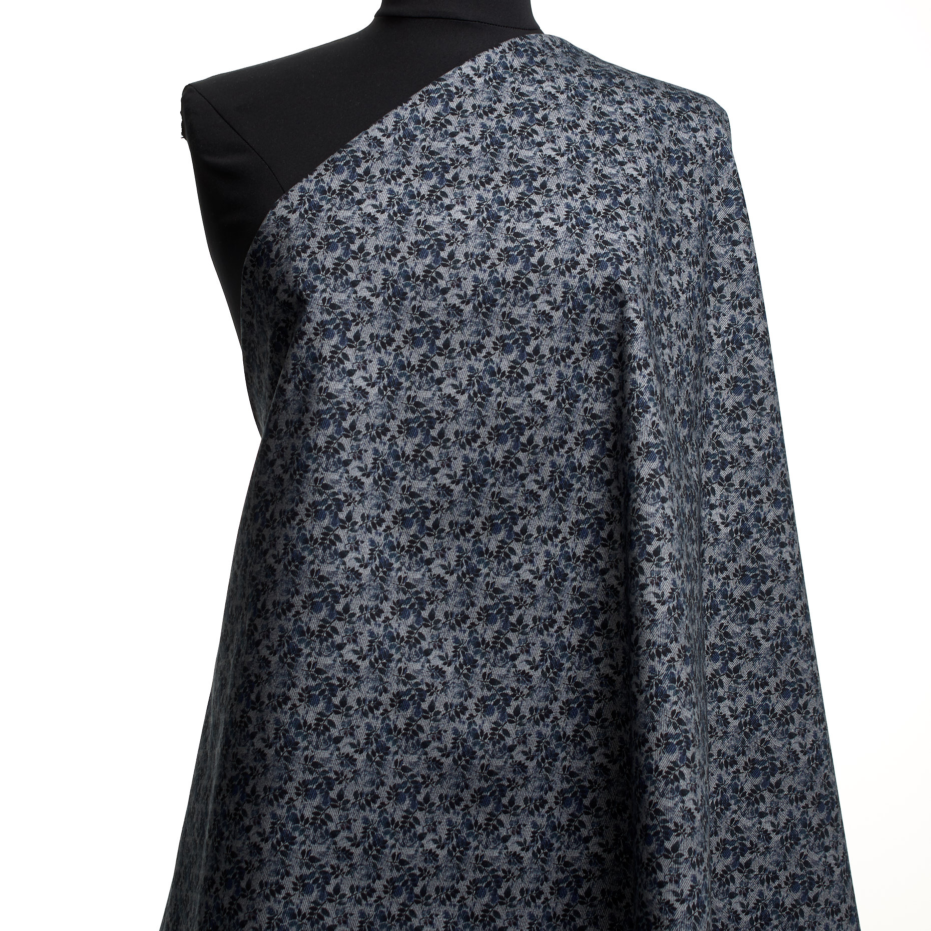 TWILL, COTTON, FLORAL, RAIN WASHED (F000044637) - Mannequin