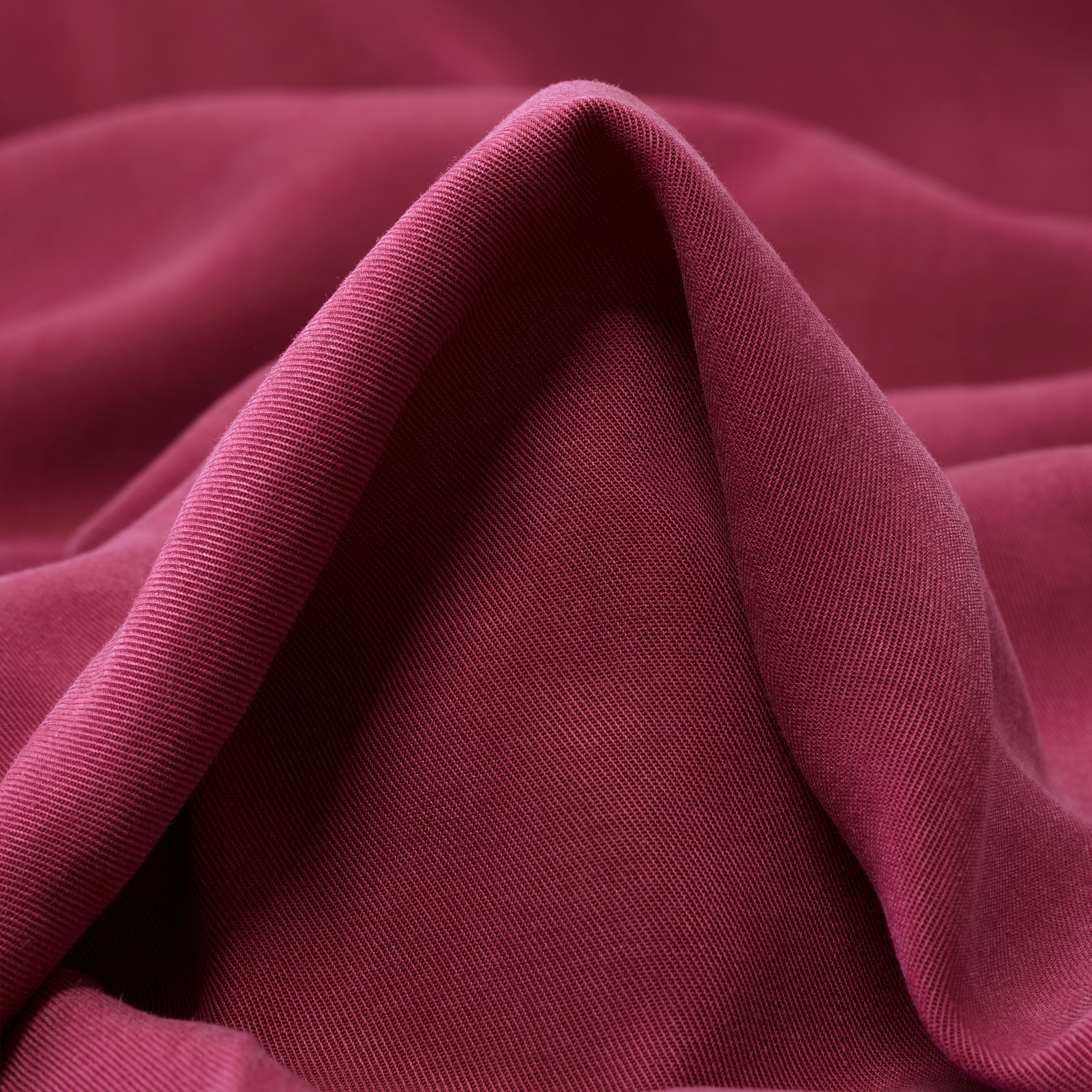 TENCEL, TWILL, RED PLUM (P2-0001880)