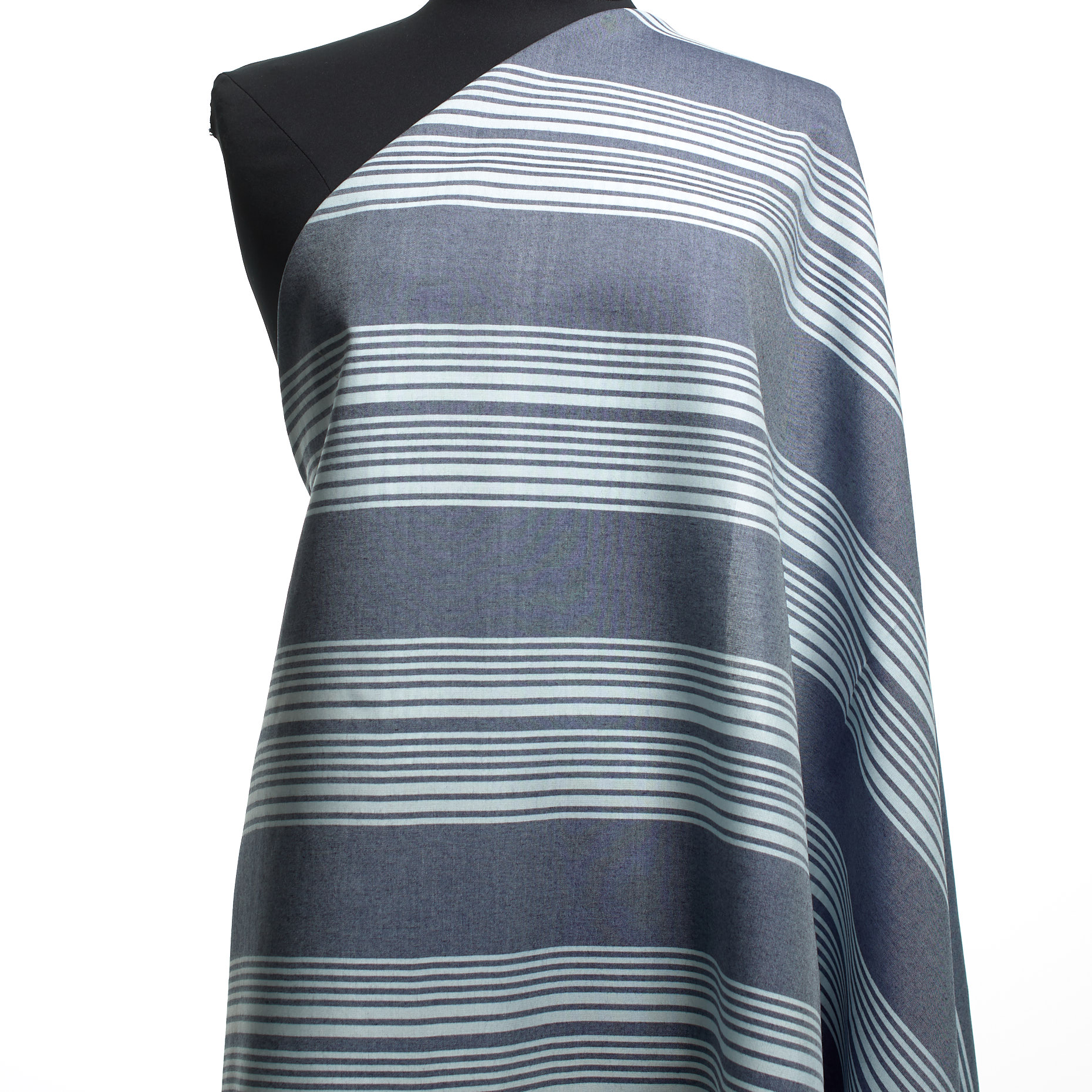 TWILL, COTTON, STRIPES, MIDNIGHT NAVY (F000039479) - Mannequin
