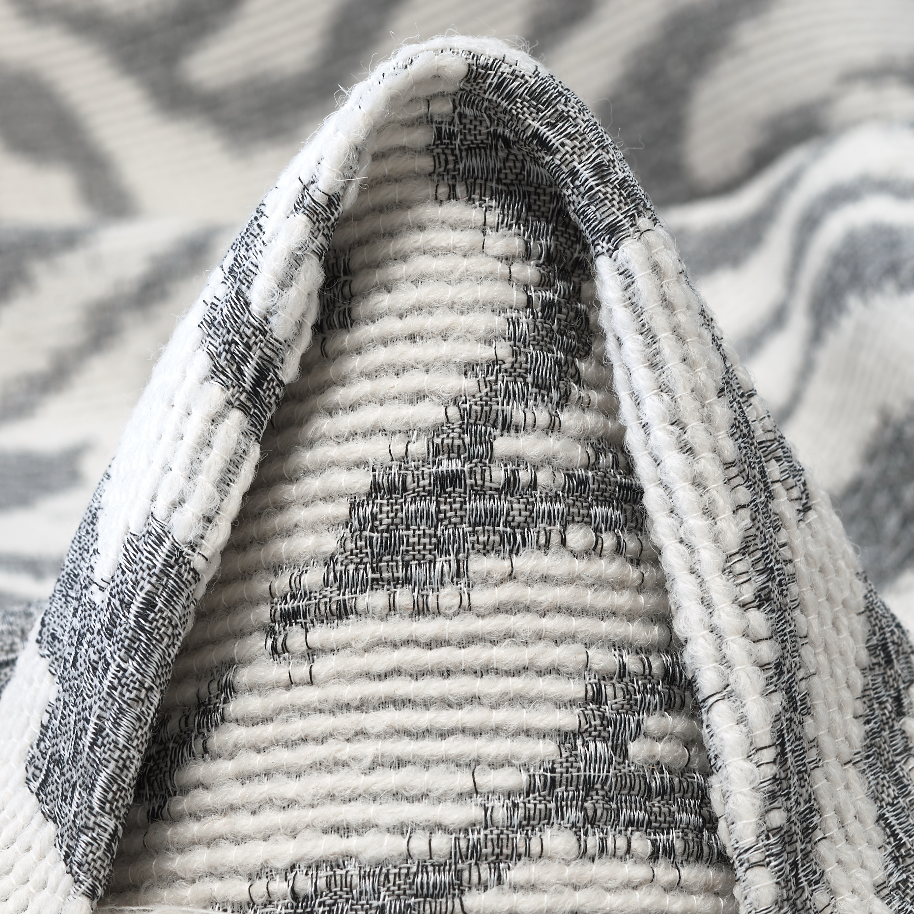 JACQUARD, ANIMAL, CHISELED STONE&IVORY (F000024281)