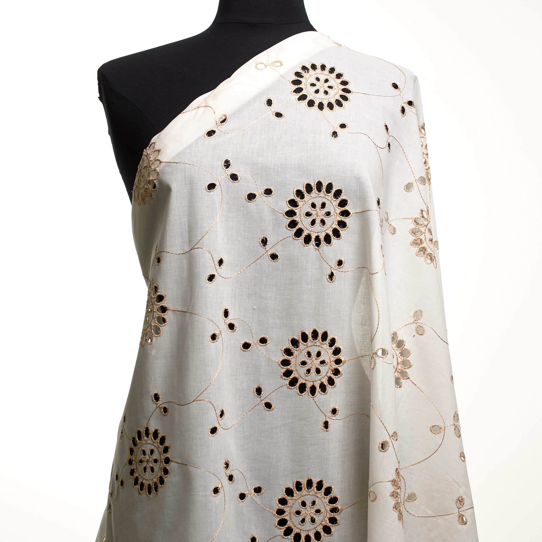 BATISTE, COTTON, EMBROIDERED, LUCENT WHITE&PALE GOLD (F000048752) - Mannequin