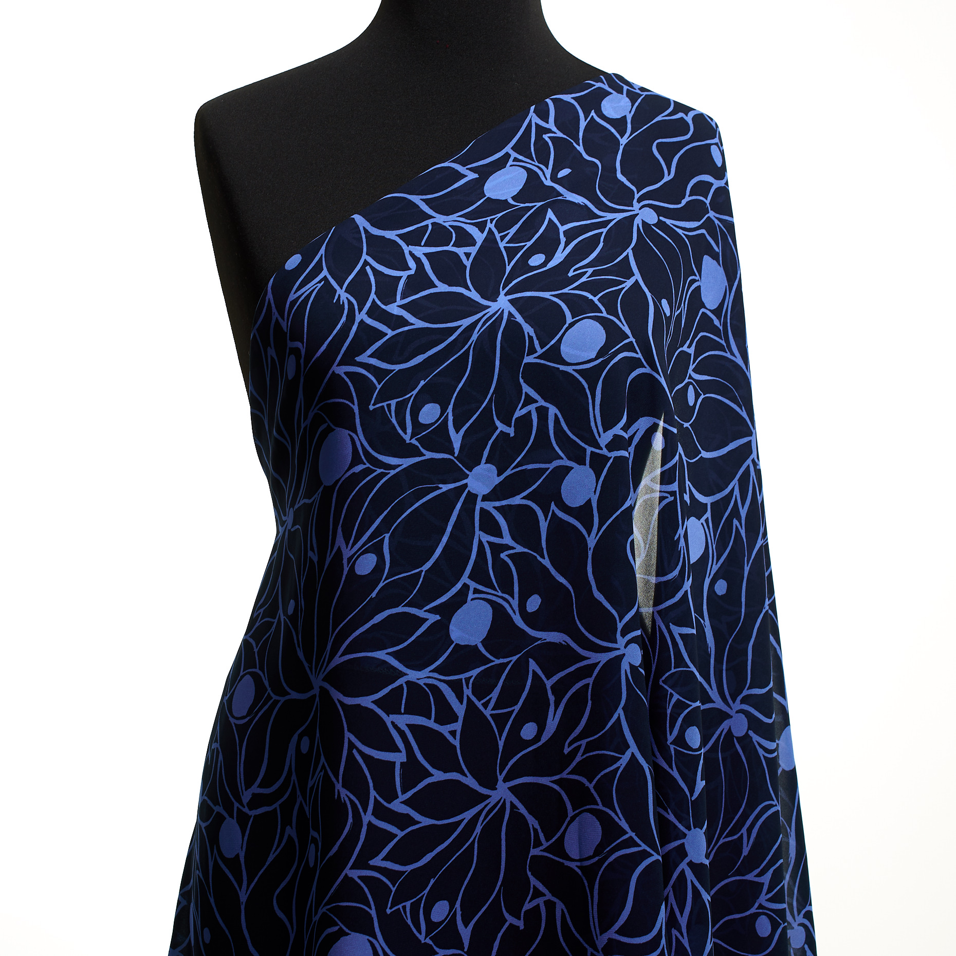 CHIFFON, VISCOSE, PRINTED, CORNFLOWER BLUE&PARISIAN NIGHT (F000049525) - Mannequin