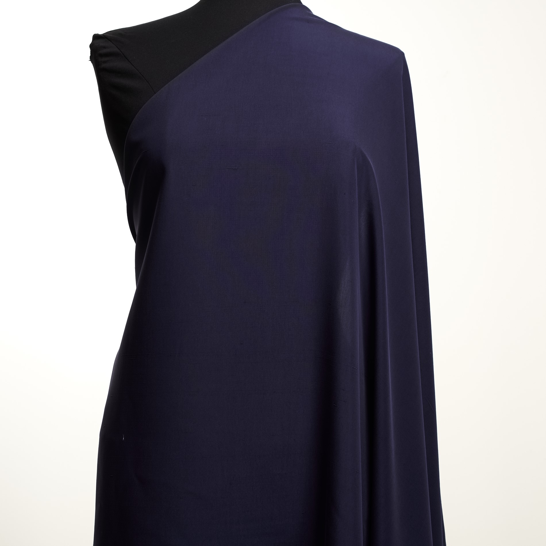 SILK, SHANTUNG, BLUE DEPTHS (F000033692) - Mannequin