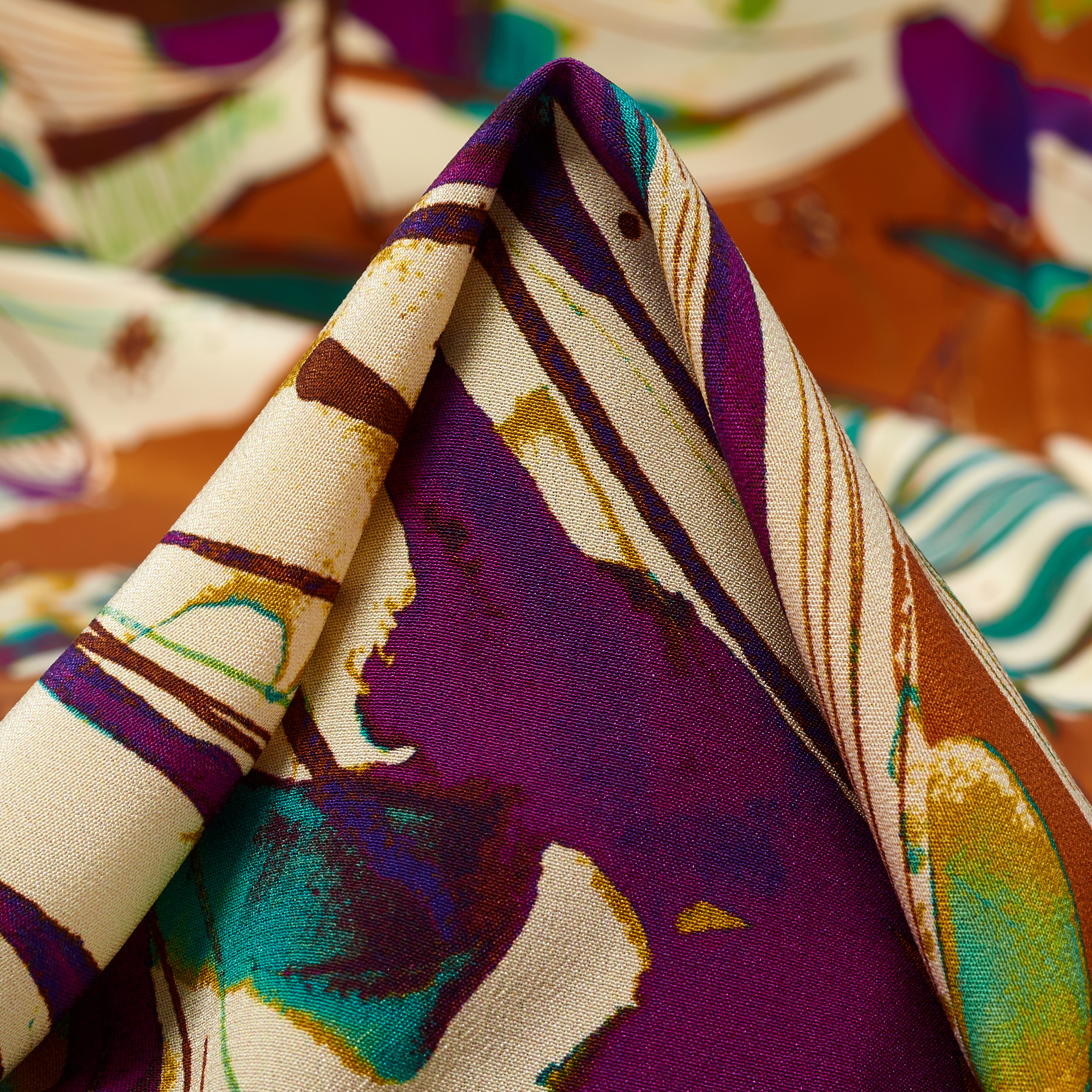 CRÊPE, SILK, PRINTED, ECRU&SPORTING GREEN (T0000661)