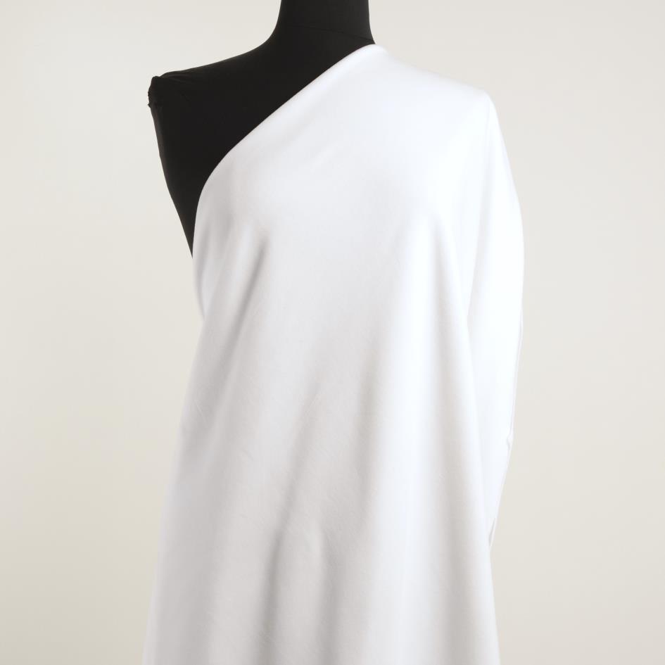 JERSEY, FLEECE, SNOW WHITE (F000027399) - Mannequin