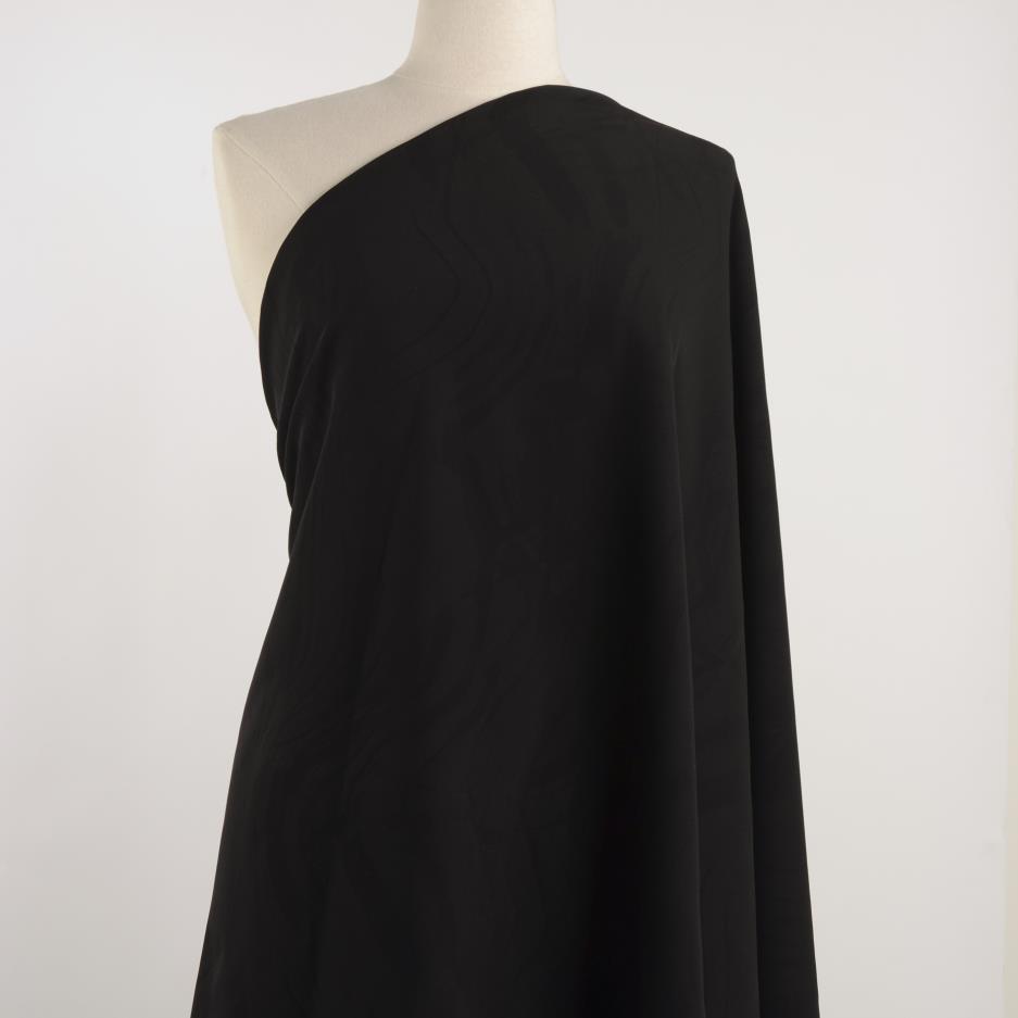 TECHNO STRETCH, FLORAL, PRINTED, JET BLACK (AQ000095) - Mannequin