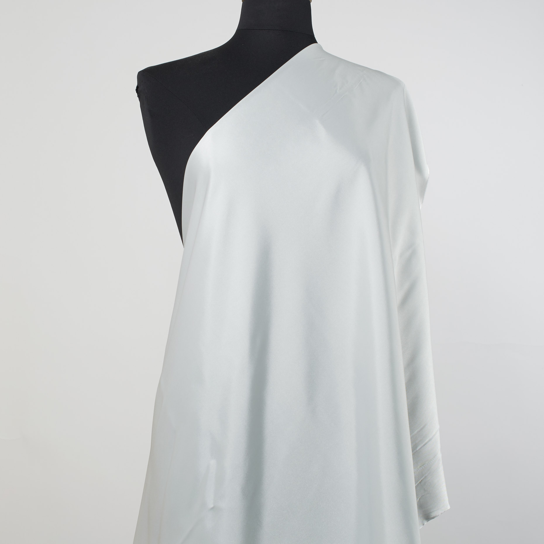LINING, ARCTIC ICE (F000021300) - Mannequin