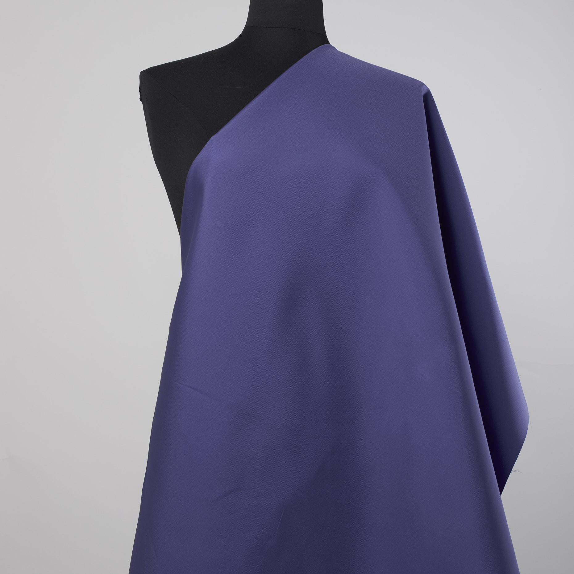 TAFFETA, LIBERTY PURPLE (F000021902) - Mannequin