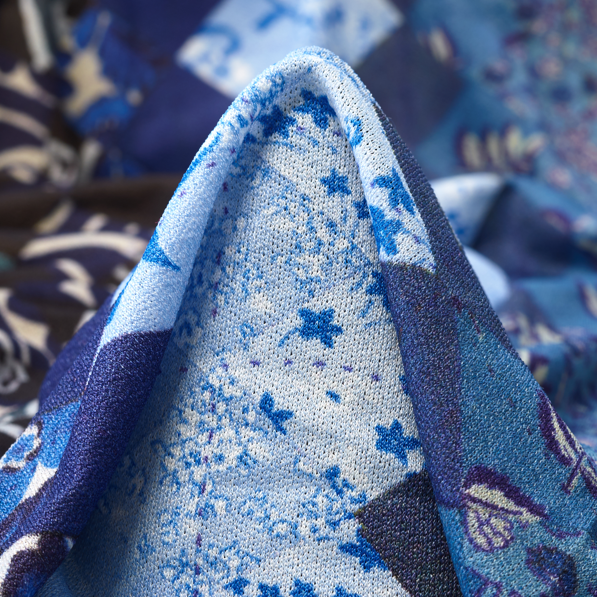 SINGLE JERSEY, WOOL, PRINTED, VIVID BLUE (F000032051)