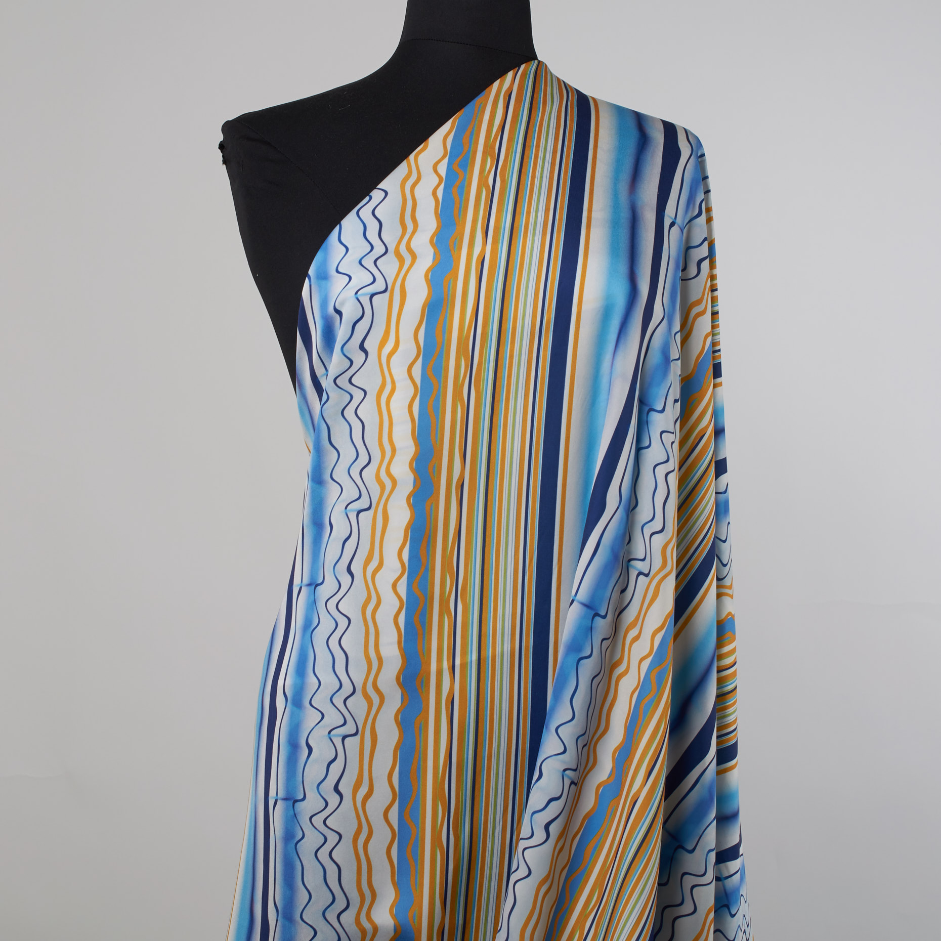 SILK EFFECT, DEEP COBALT&GOLDEN APRICOT (F000025330) - Mannequin