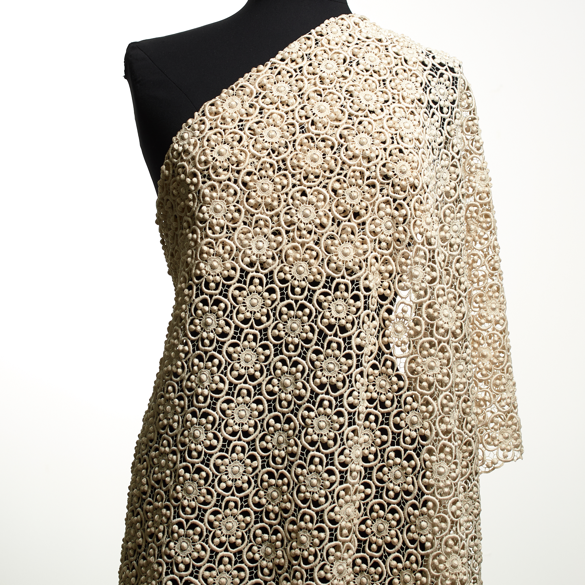 LACE, COTTON, FLORAL, VANILLA (F000033775) - Mannequin