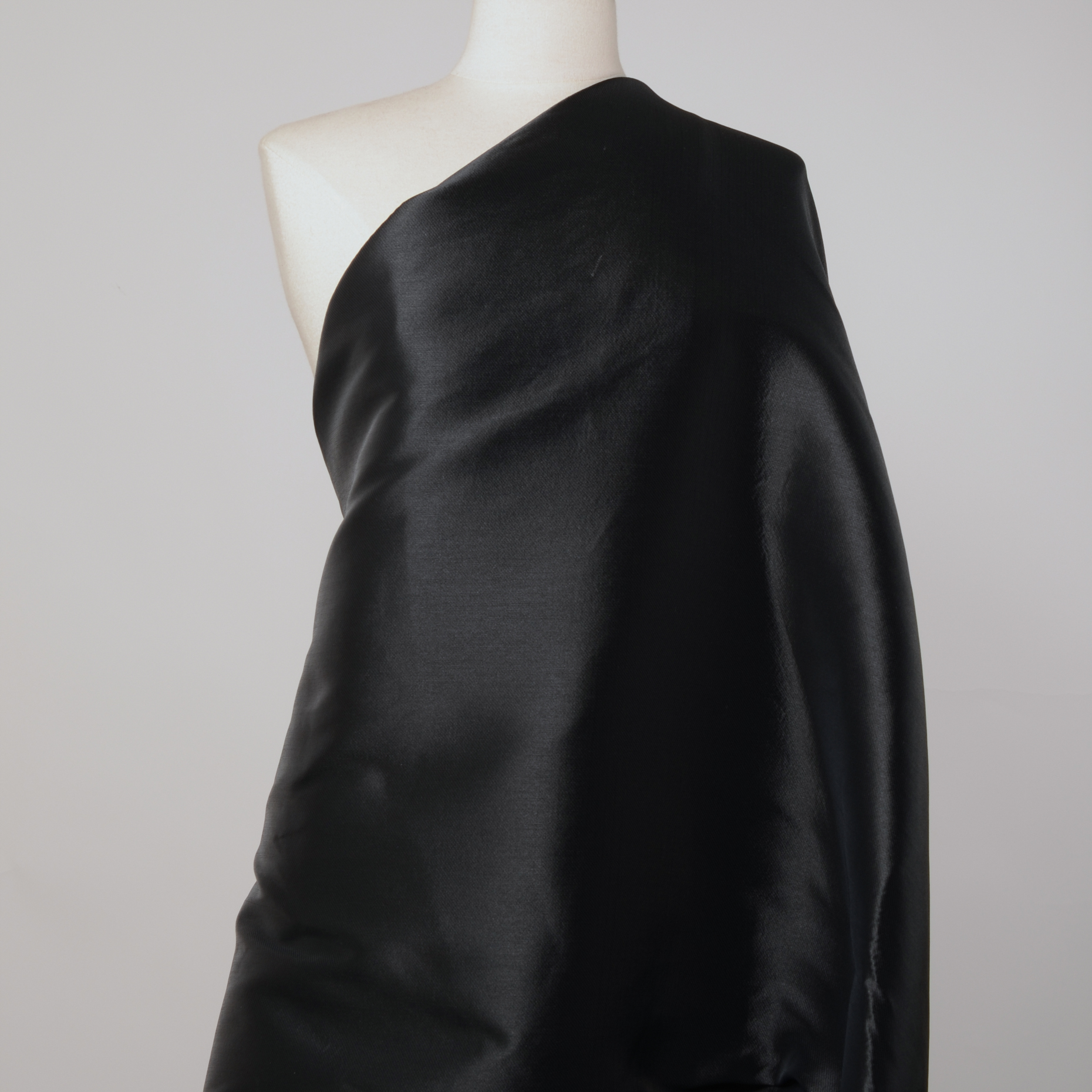 Double, Schimmernd, Raven Black&Brilliant White (F000023756) - Schaufensterpuppe