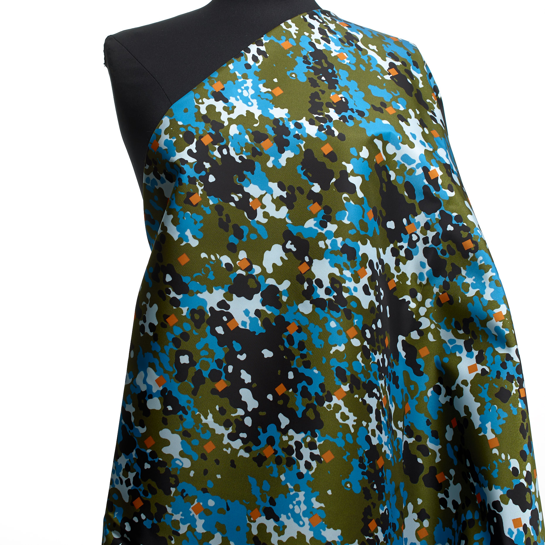 OUTDOOR, TWILL, PRINTED, CAPULET OLIVE&CYAN BLUE (F000041131) - Mannequin