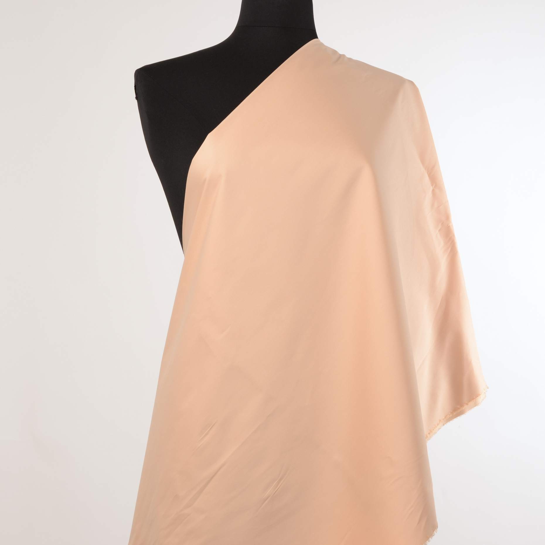 POPLIN, COTTON, ELASTIC, CRÈME DE PÊCHE (F000015922) - Mannequin