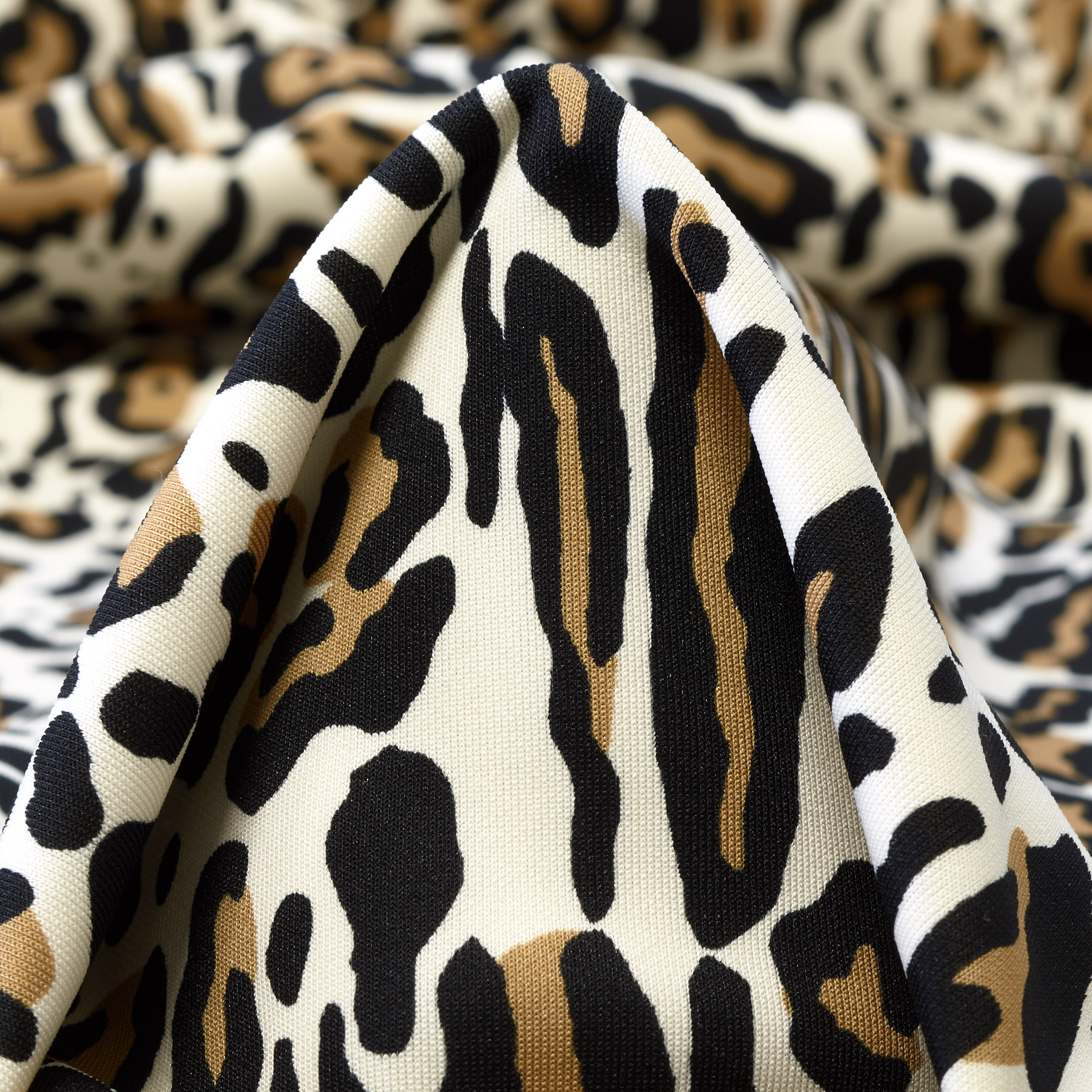 JERSEY, VISCOSE, ANIMAL, BEACH&SNOW WHITE (F000037980)