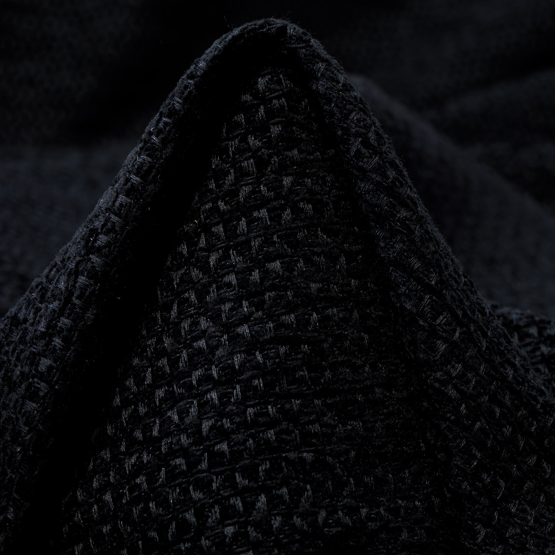 BOUCLÉ, MICRO STRUCTURE, RAVEN BLACK