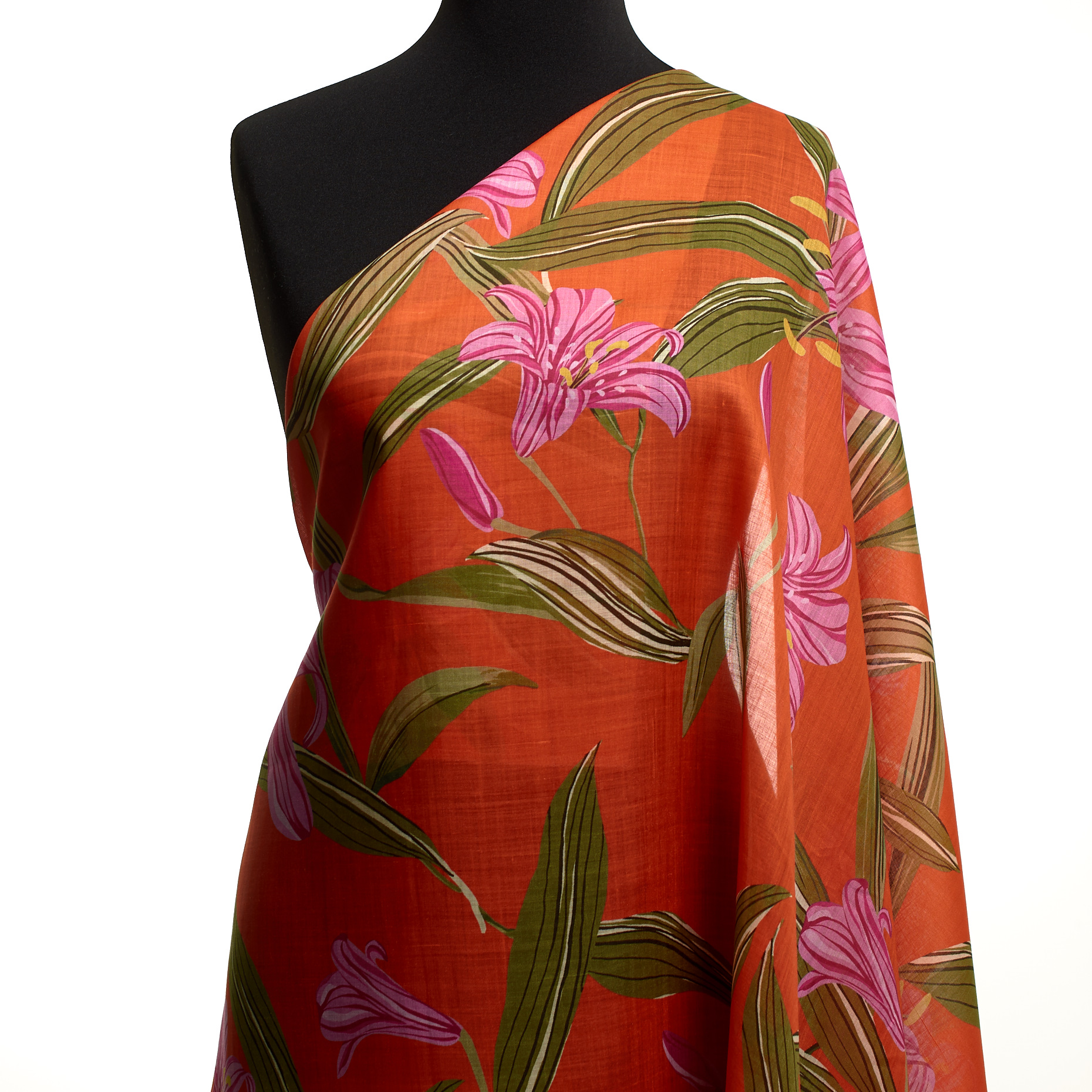 Ramie, Bedruckt, Floral, Dusty Orange&Oil Green (F000049216) - Schaufensterpuppe