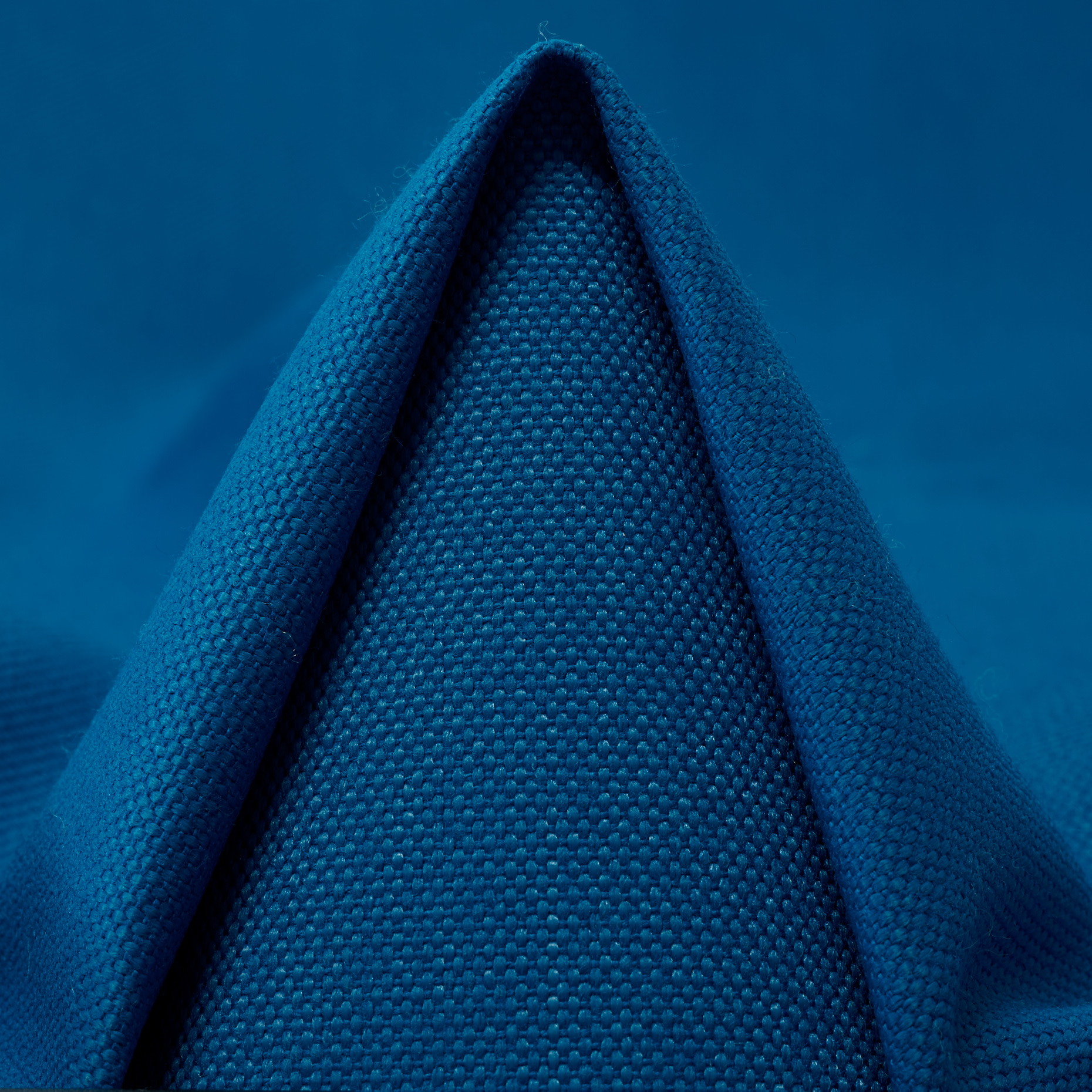 CANVAS, COTTON BLEND, STIFF, MEDITERRANEAN BLUE (F000048999)