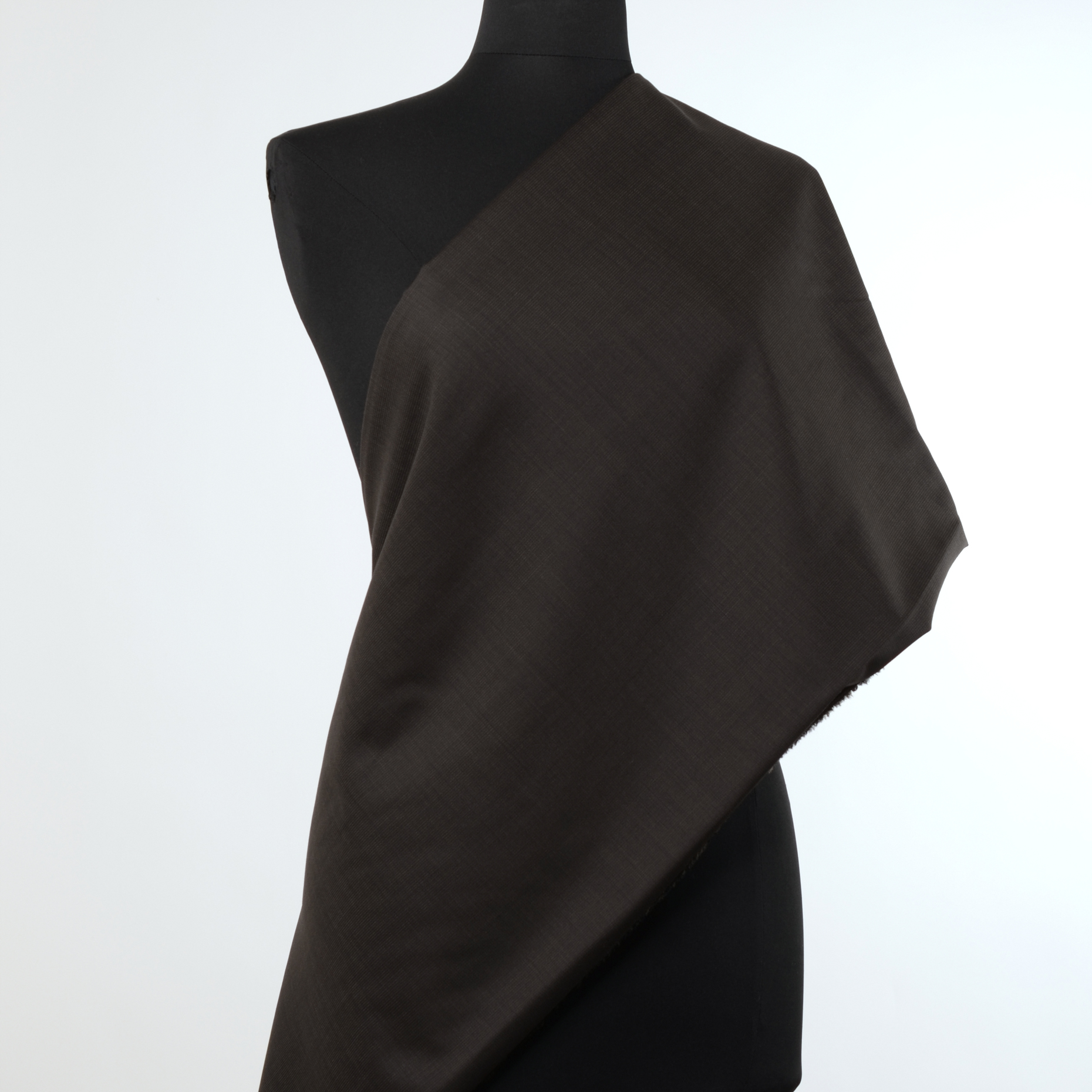 COOL WOOL, MELANGE, BLACK BEAN (F000006275) - Mannequin