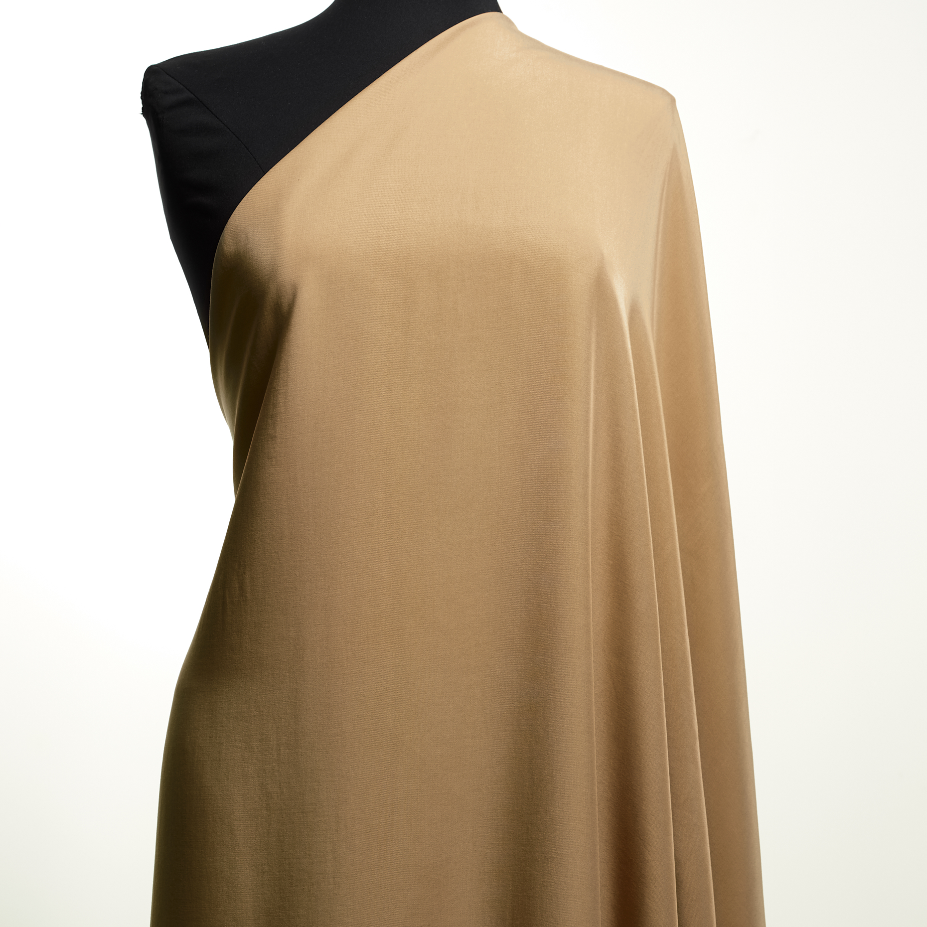 TENCEL, TWILL, WARM SAND (P2-0001870) - Mannequin