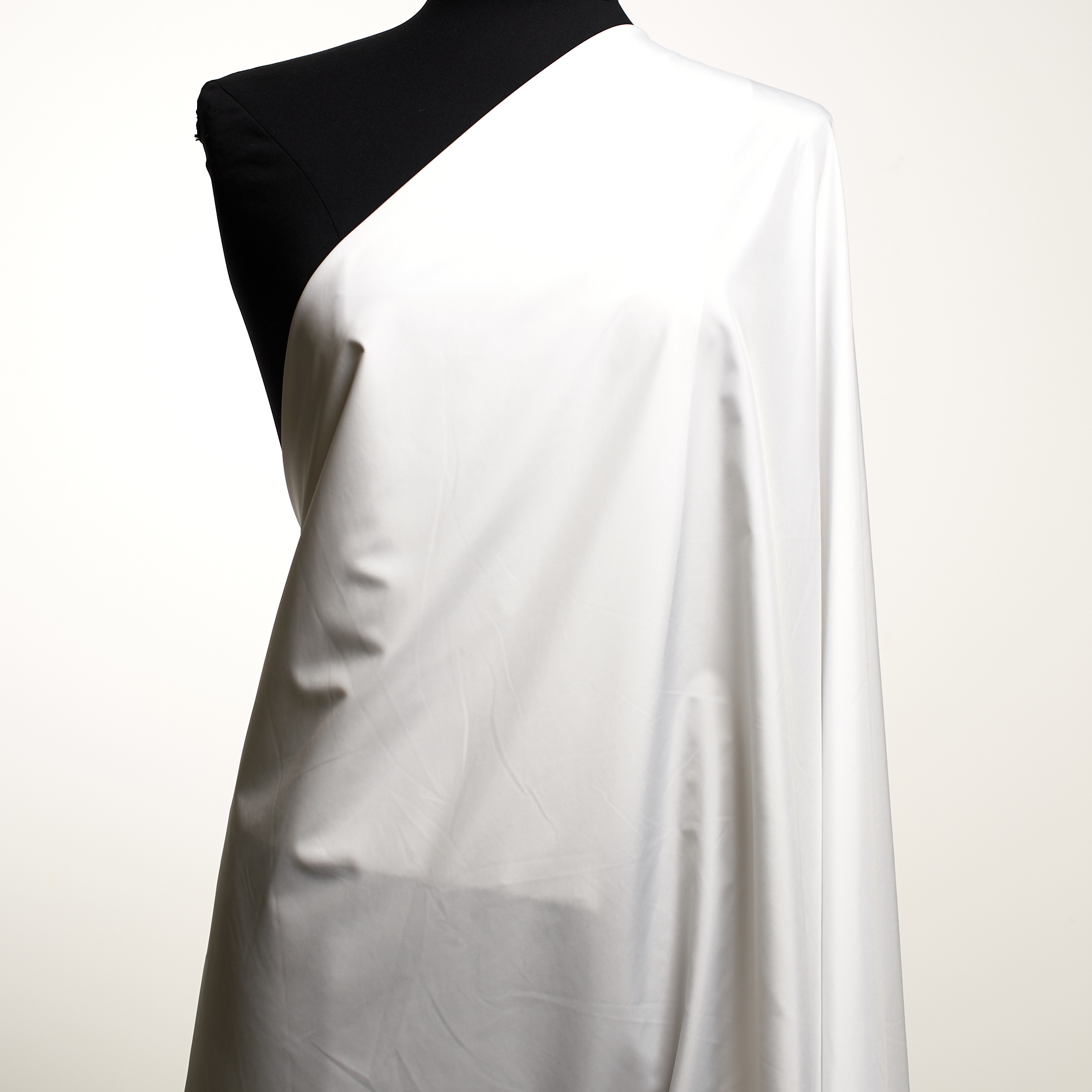 OUTDOOR, BRILLIANT WHITE (F000032296) - Mannequin