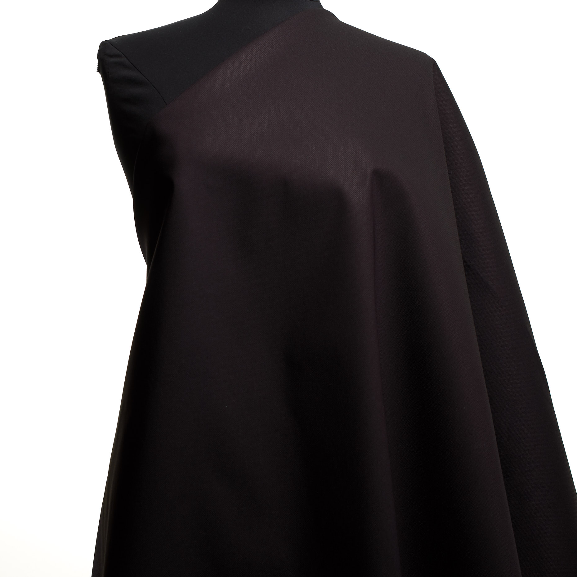 PIQUÉ, COTTON, STIFF, RAVEN BLACK (F000036113) - Mannequin