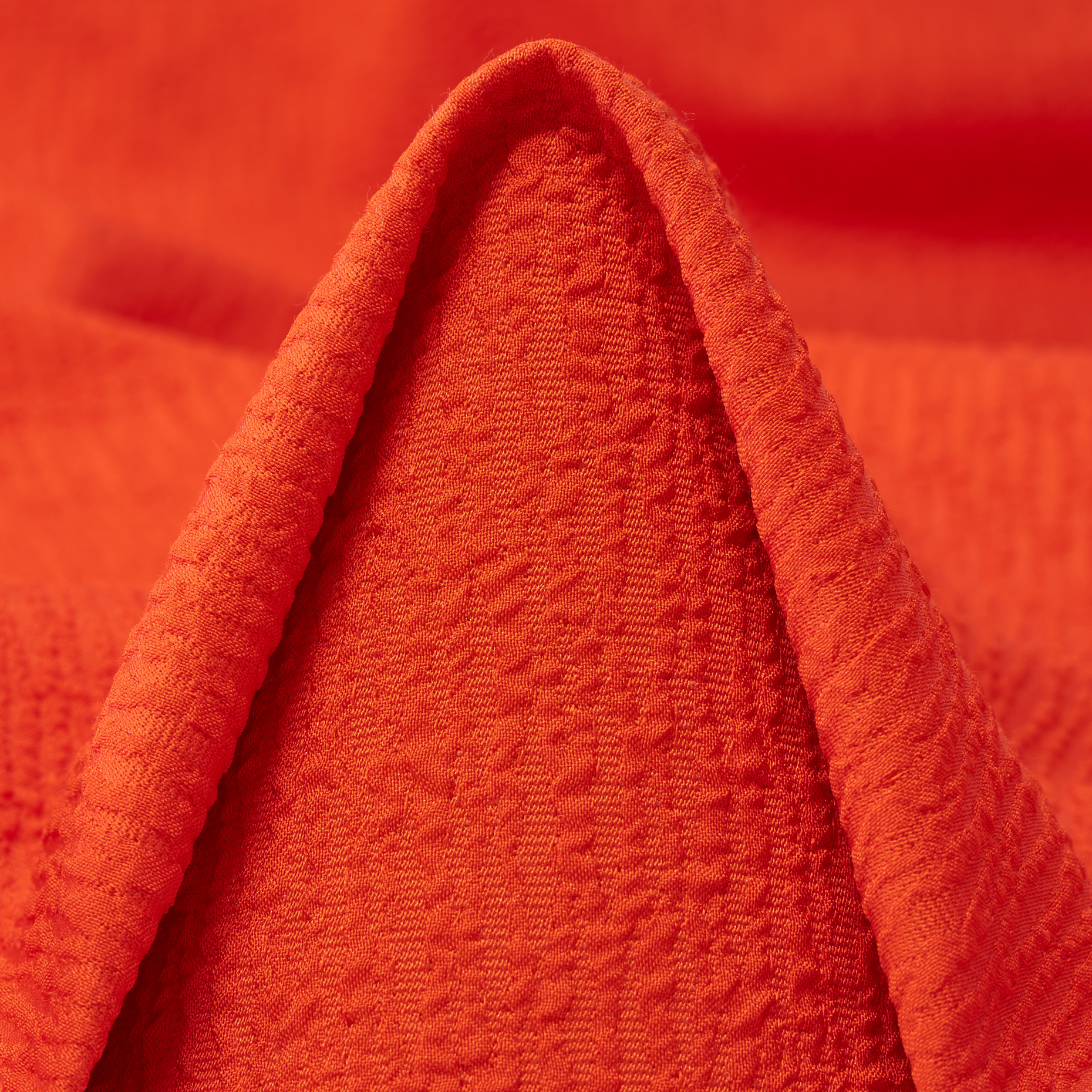 SEERSUCKER, COTTON BLEND, ELASTIC, FIERY RED (F000033301)