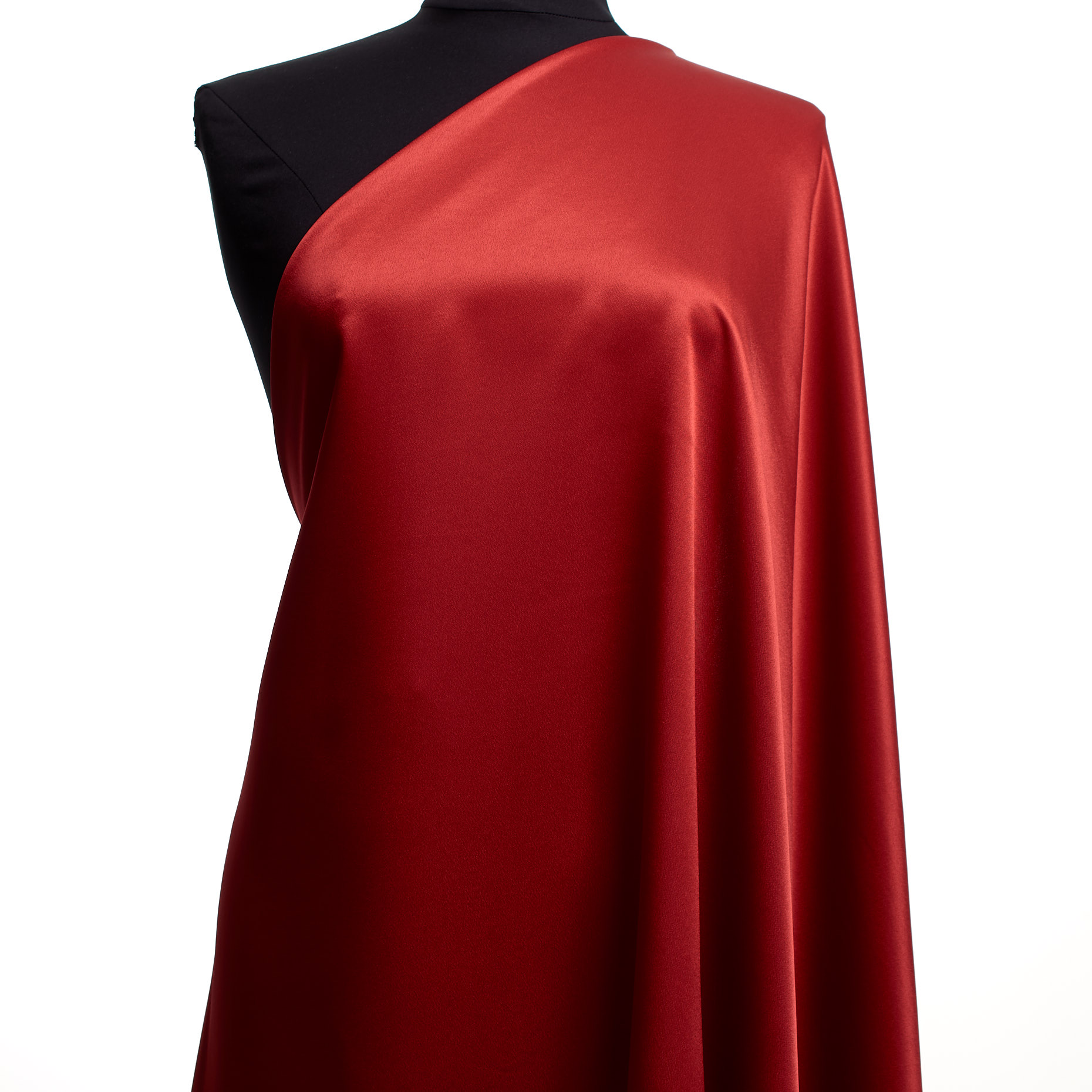 SATIN, VISCOSE, CARMINE (F000042337) - Mannequin
