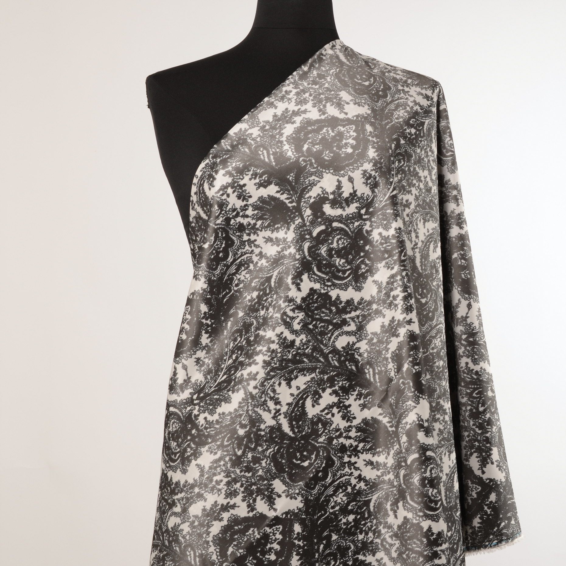 Сатин, Шелк, Meteorite&Snow White (F000018438) - Манекен