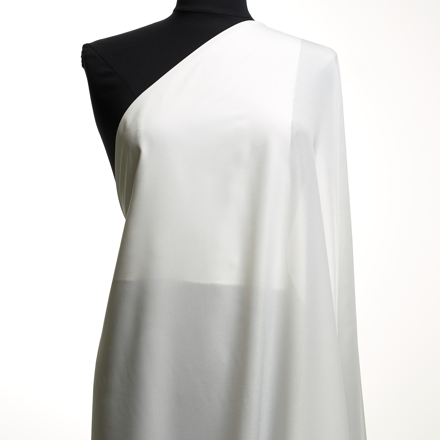 Crêpe De Chine, Vaporous Gray (F000039482) - Manichino