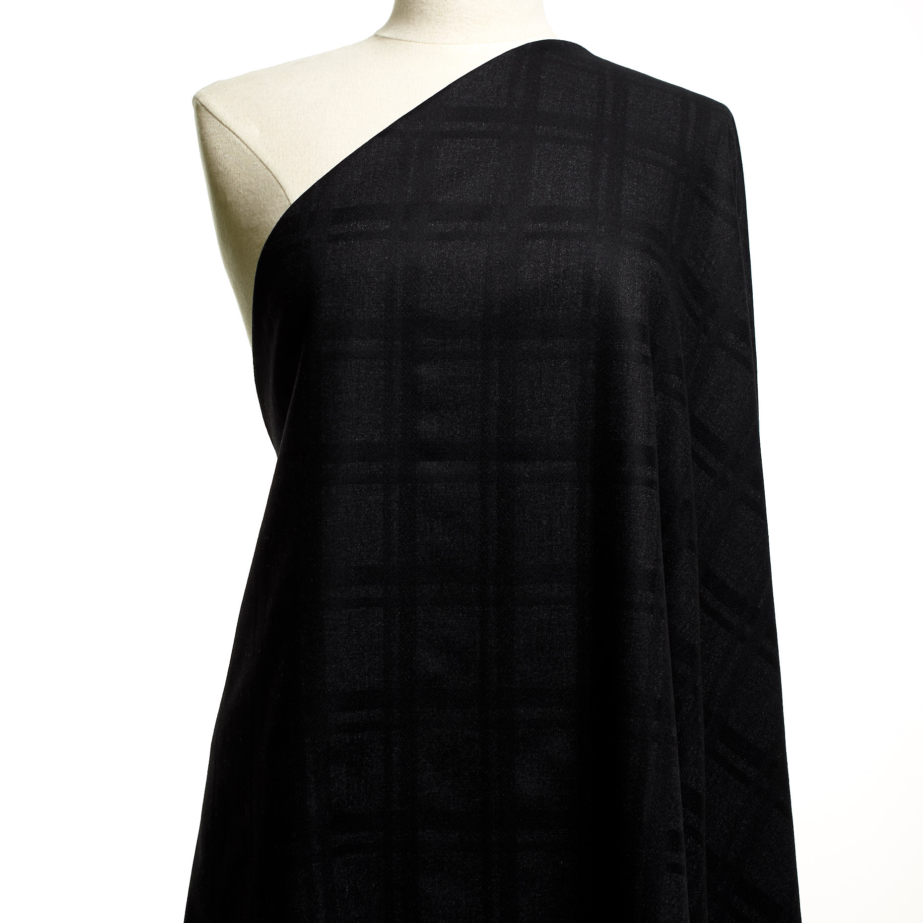 Виргинская шерсть, Клетка, Меланж, Black Sand (F000045196) - Манекен