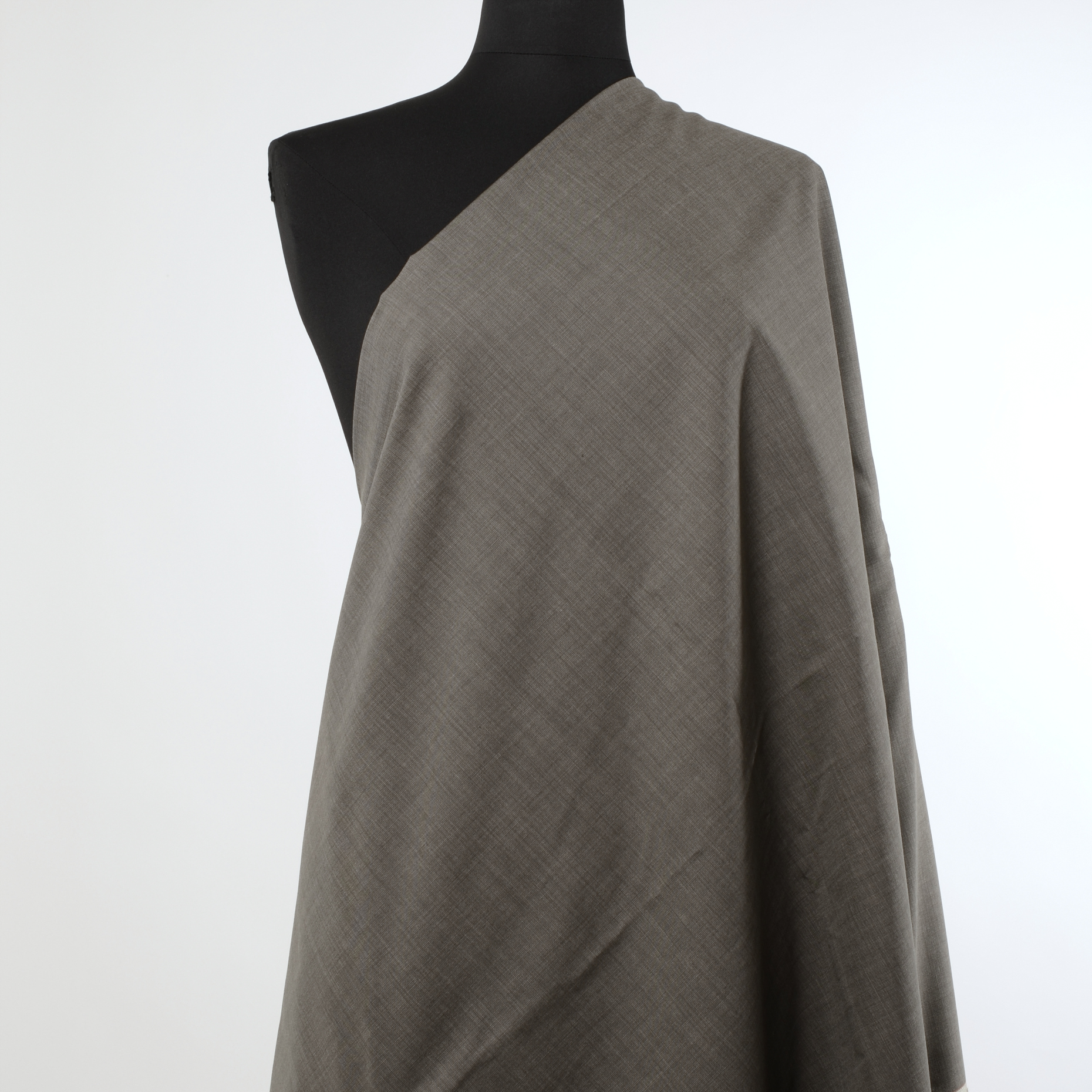 COOL WOOL, MELANGE, COFFEE QUARTZ (F000013912) - Mannequin