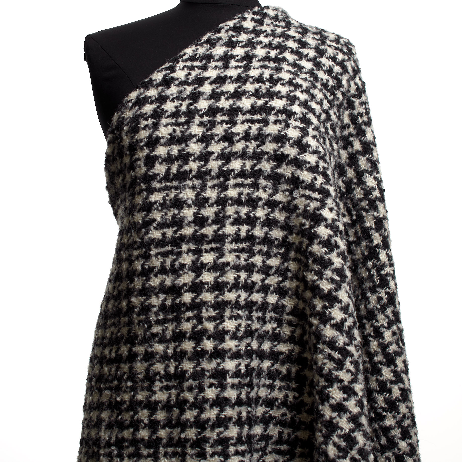 BOUCLÉ, VIRGIN WOOL, RAVEN BLACK&IVORY (F000043731) - Mannequin