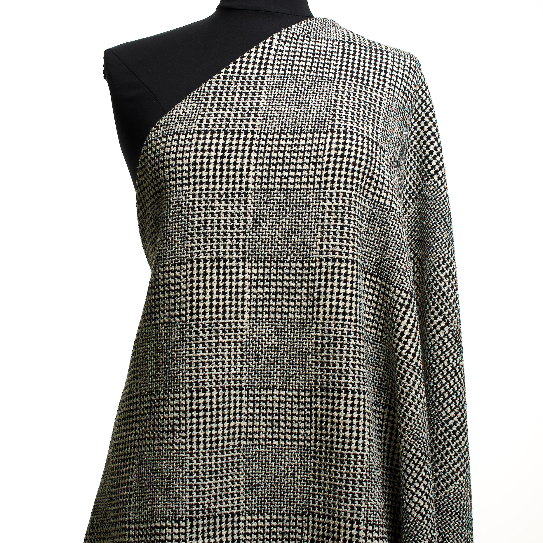 BOUCLÉ, COTTON BLEND, CHECK, RAVEN BLACK&SNOW WHITE (F000045384) - Mannequin