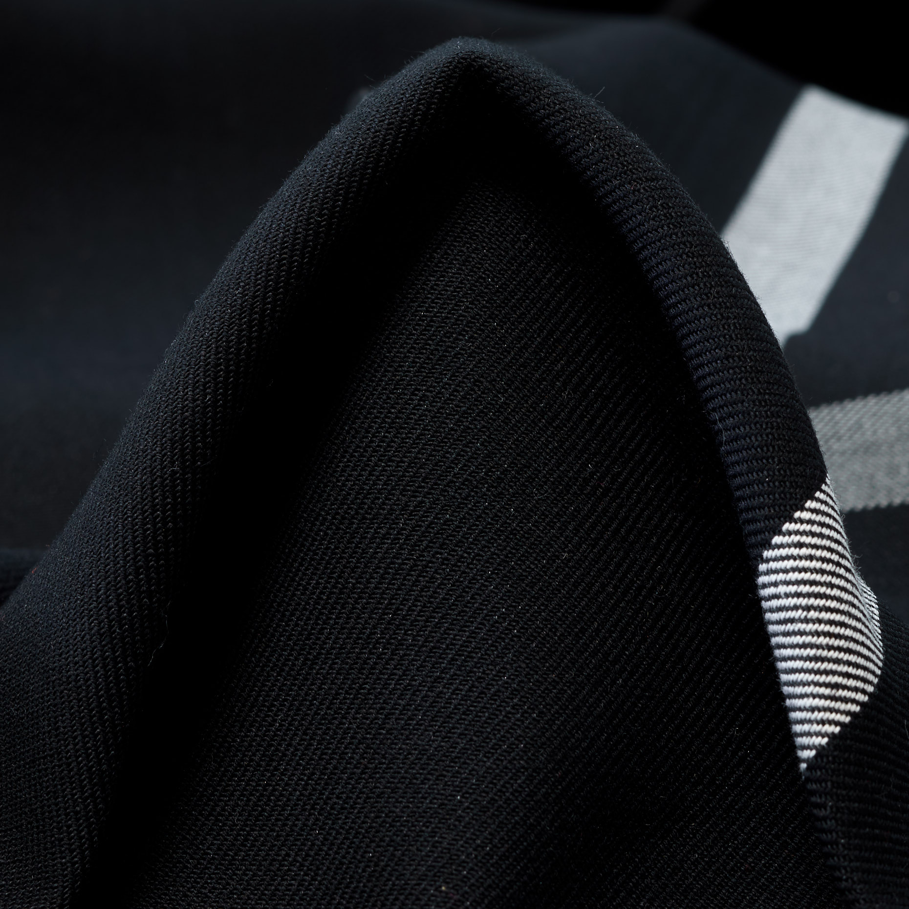 Твил, Хлопок, Raven Black&Snow White (F000035833)