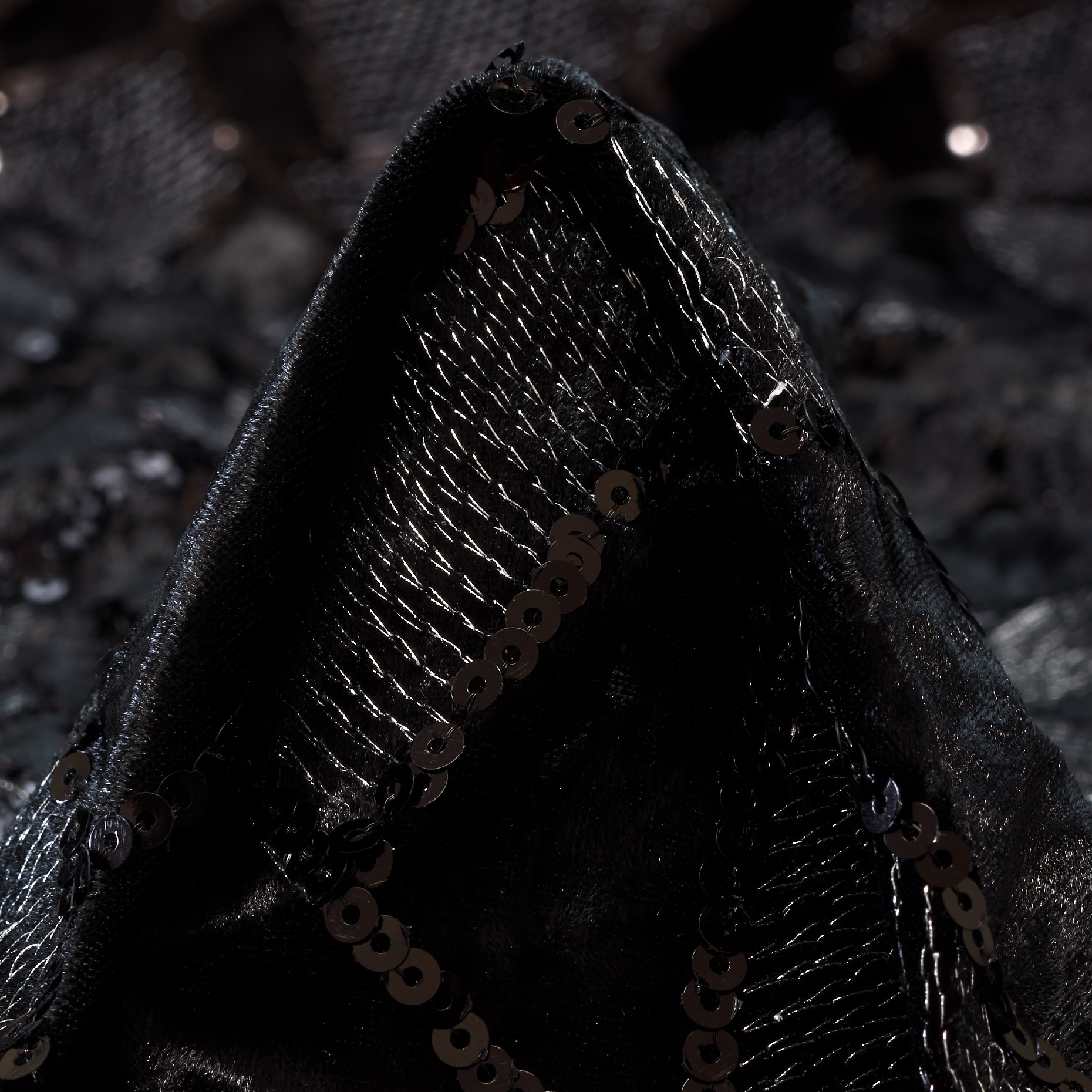 SEQUIN, LUREX, SHIMMERING, SILVER&RAVEN BLACK (F000037540)