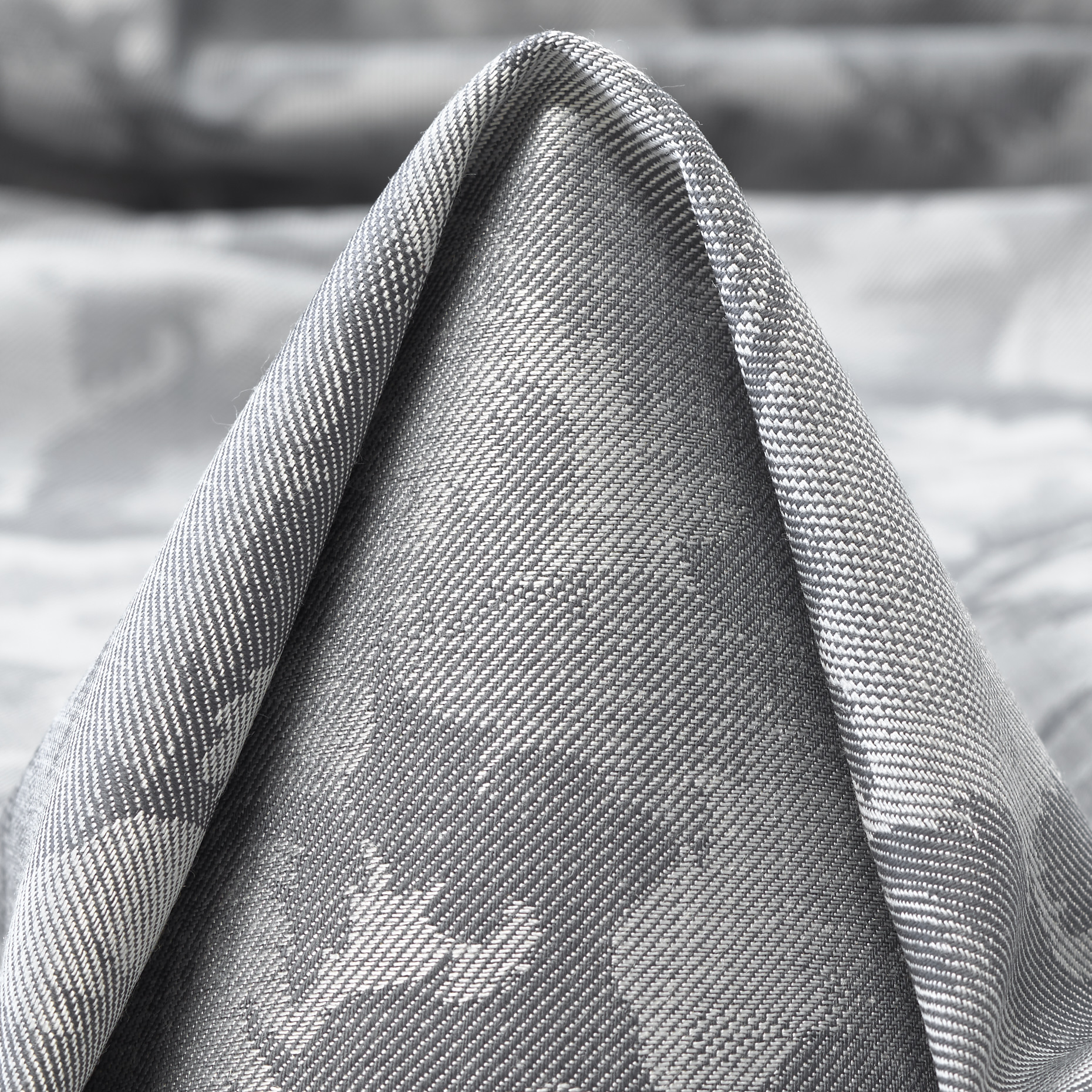 WOOL, VISCOSE BLEND, FLORAL, CHISELED STONE (F000047372)